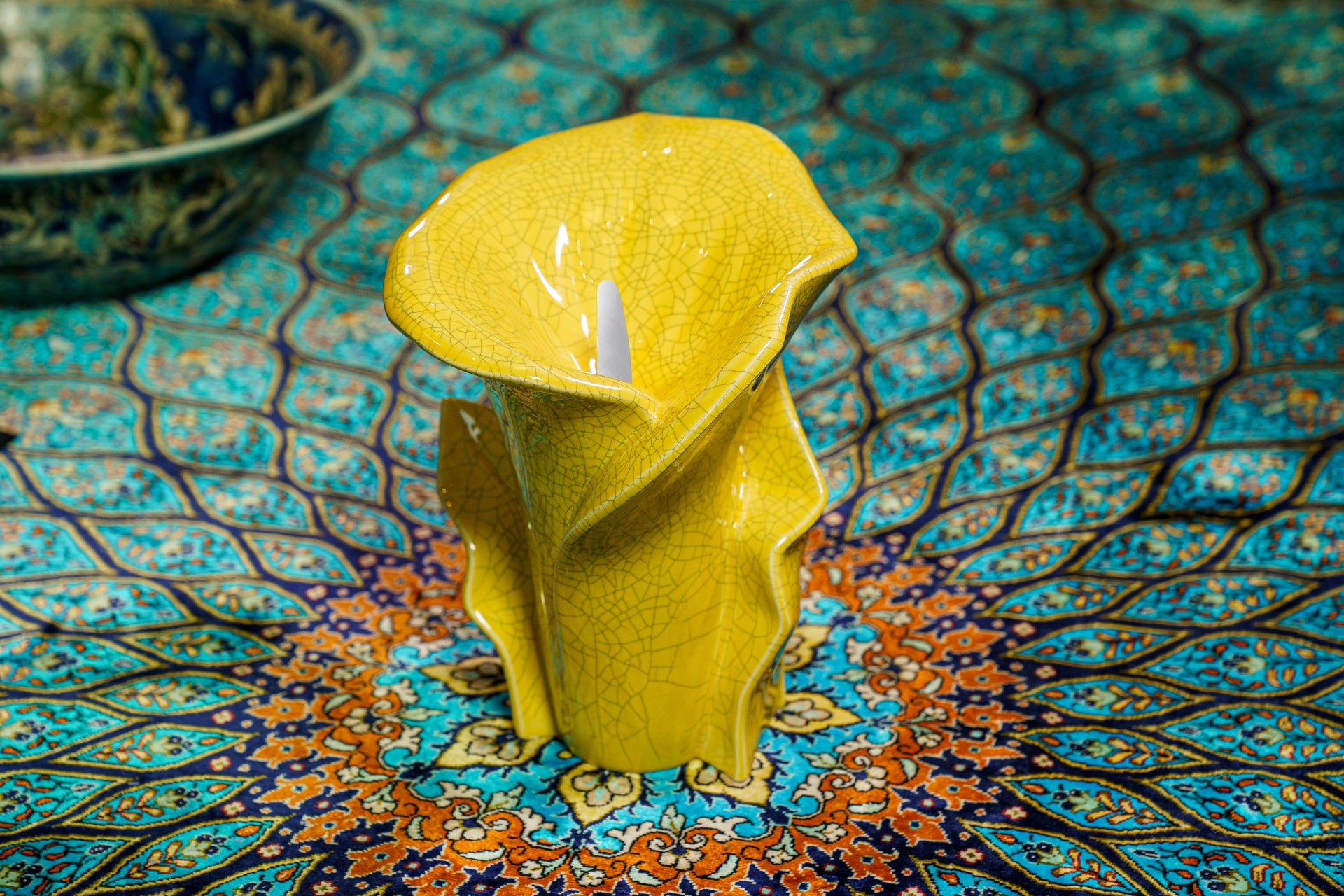 Calla Flower Memorial Urn for Ashes - Medium | Yellow Craquelure
