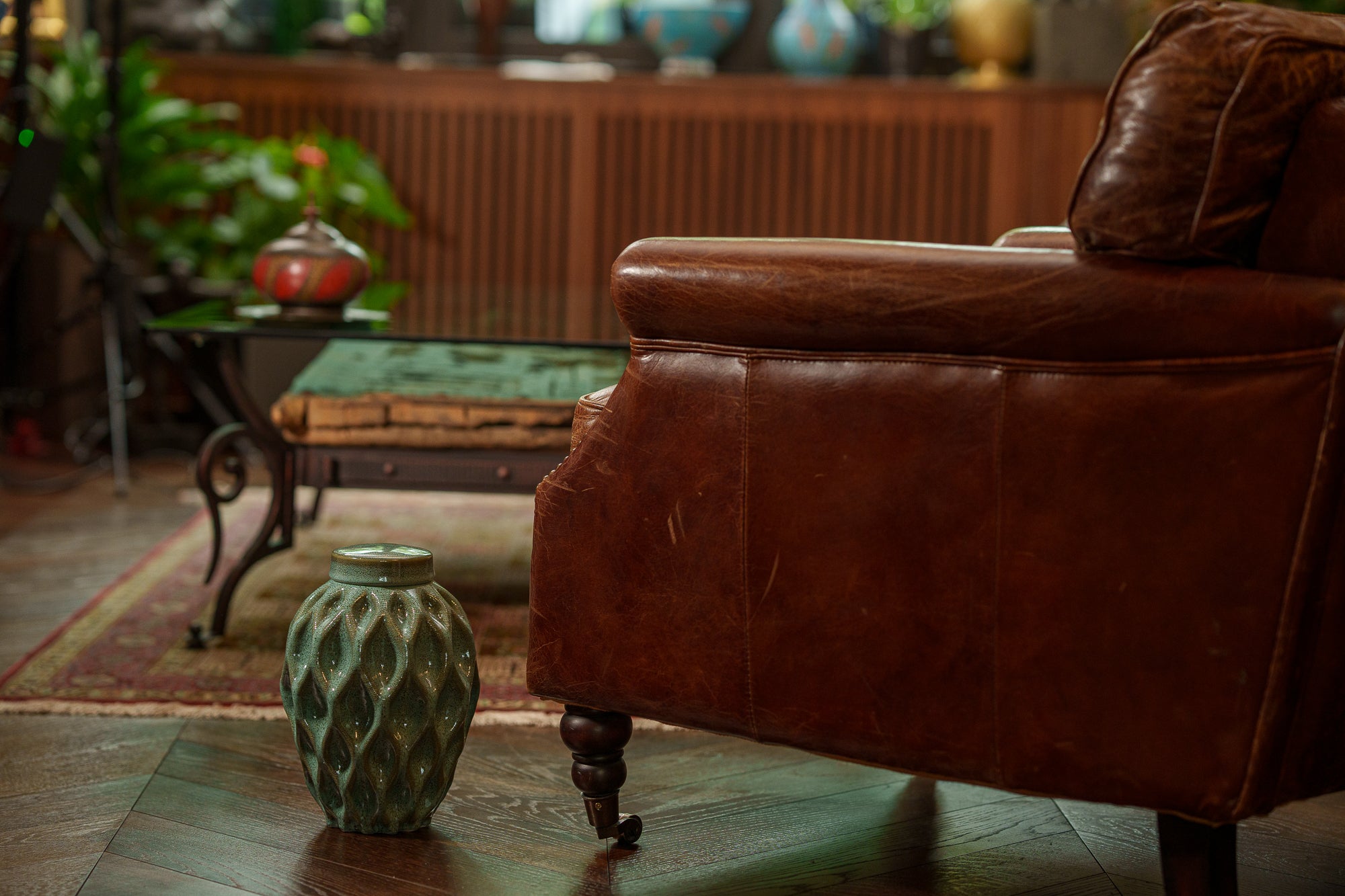 Cremation Urn "Echo" - 3D Printed Ceramic Urn | Oily Green Melange | Large