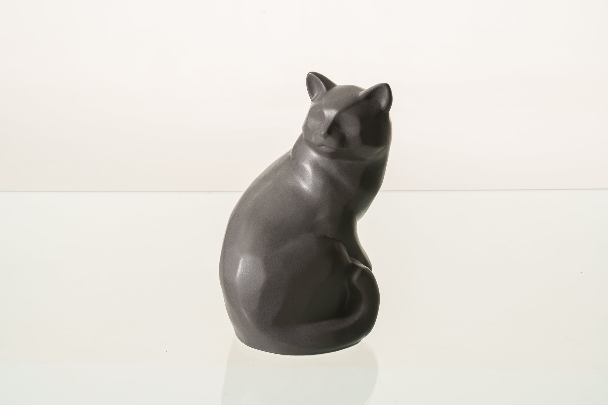 Felix Cat Urn for Ashes - Gray Matte | Ceramic | Handmade Pet Urn