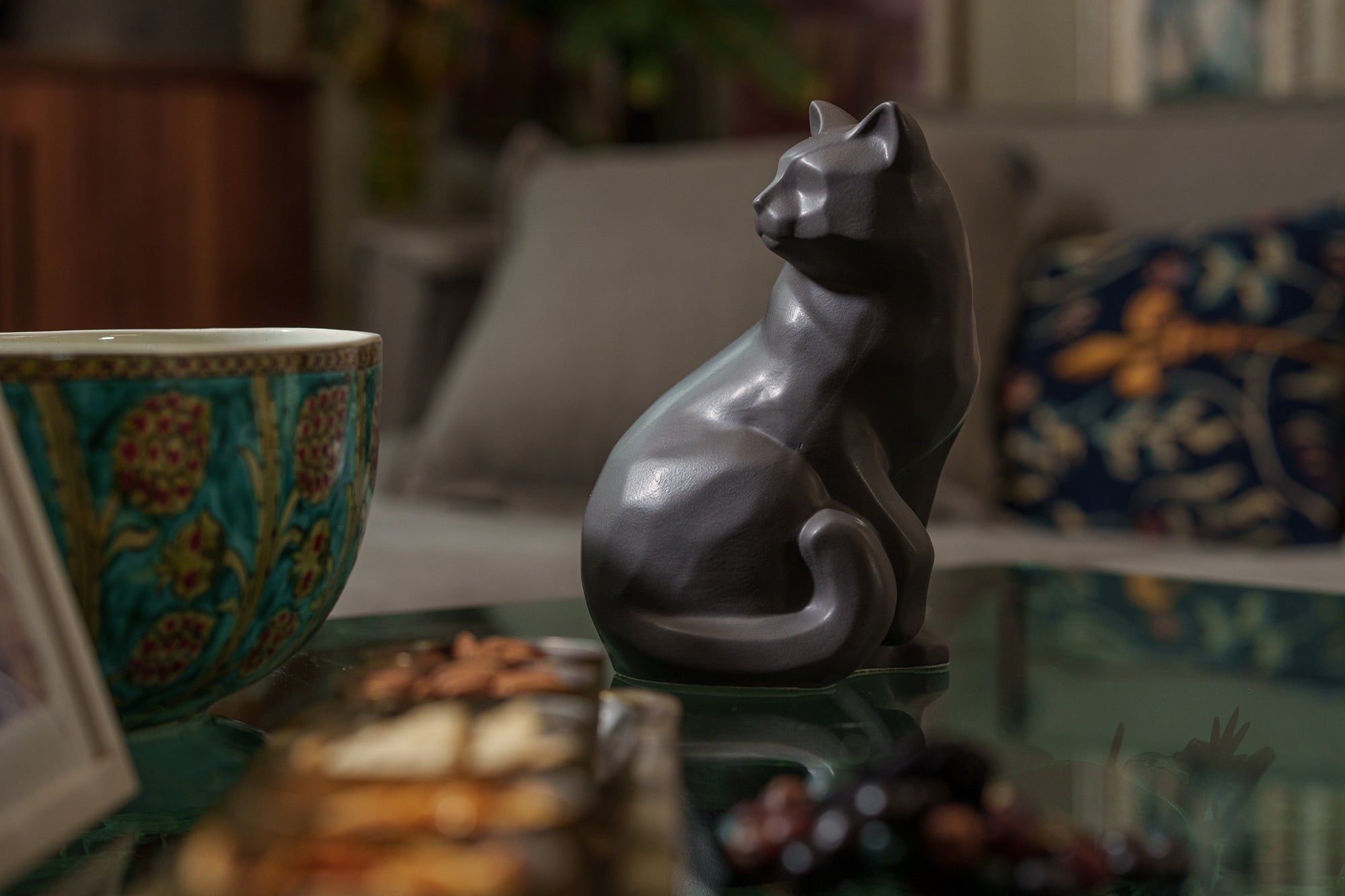 Felix Cat Urn for Ashes - Gray Matte | Ceramic | Handmade Pet Urn