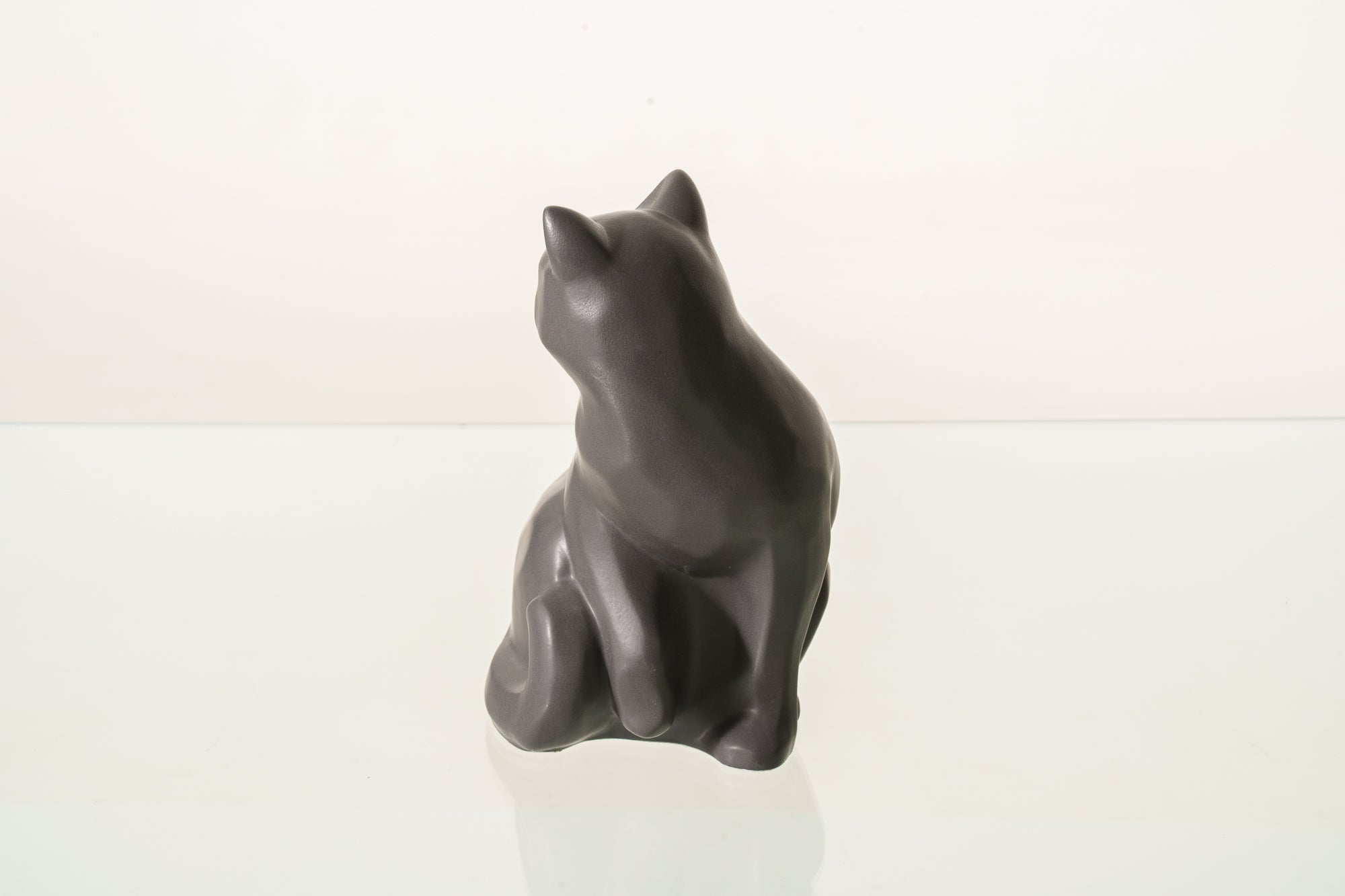 Felix Cat Urn for Ashes - Gray Matte | Ceramic | Handmade Pet Urn