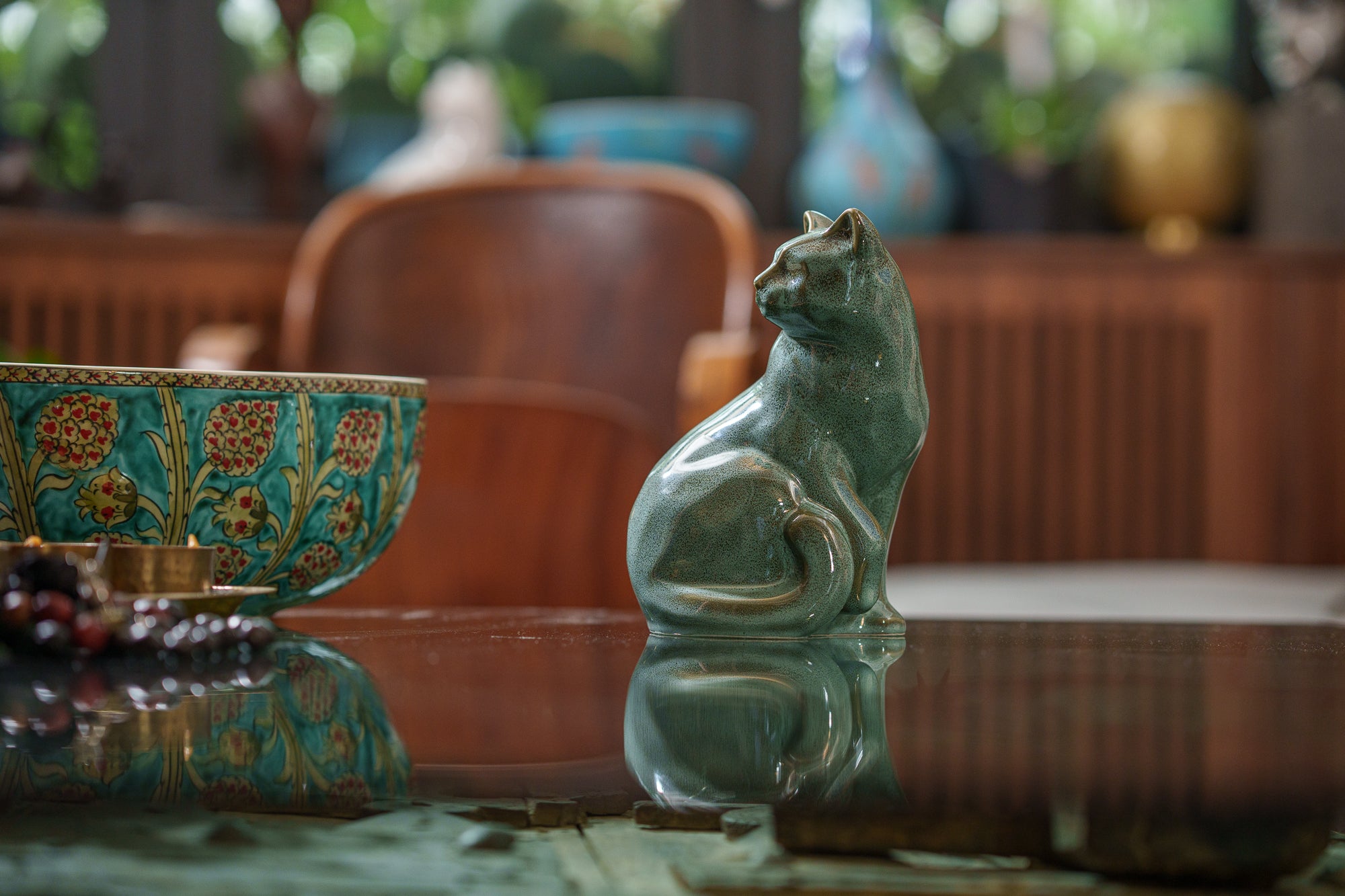 Felix Cat Urn for Ashes - Oily Green Melange | Ceramic | Handmade Pet Urn