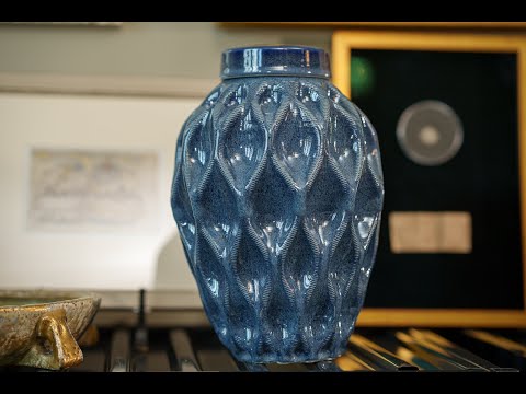 Cremation Urn "Echo" - 3D Printed Ceramic Urn