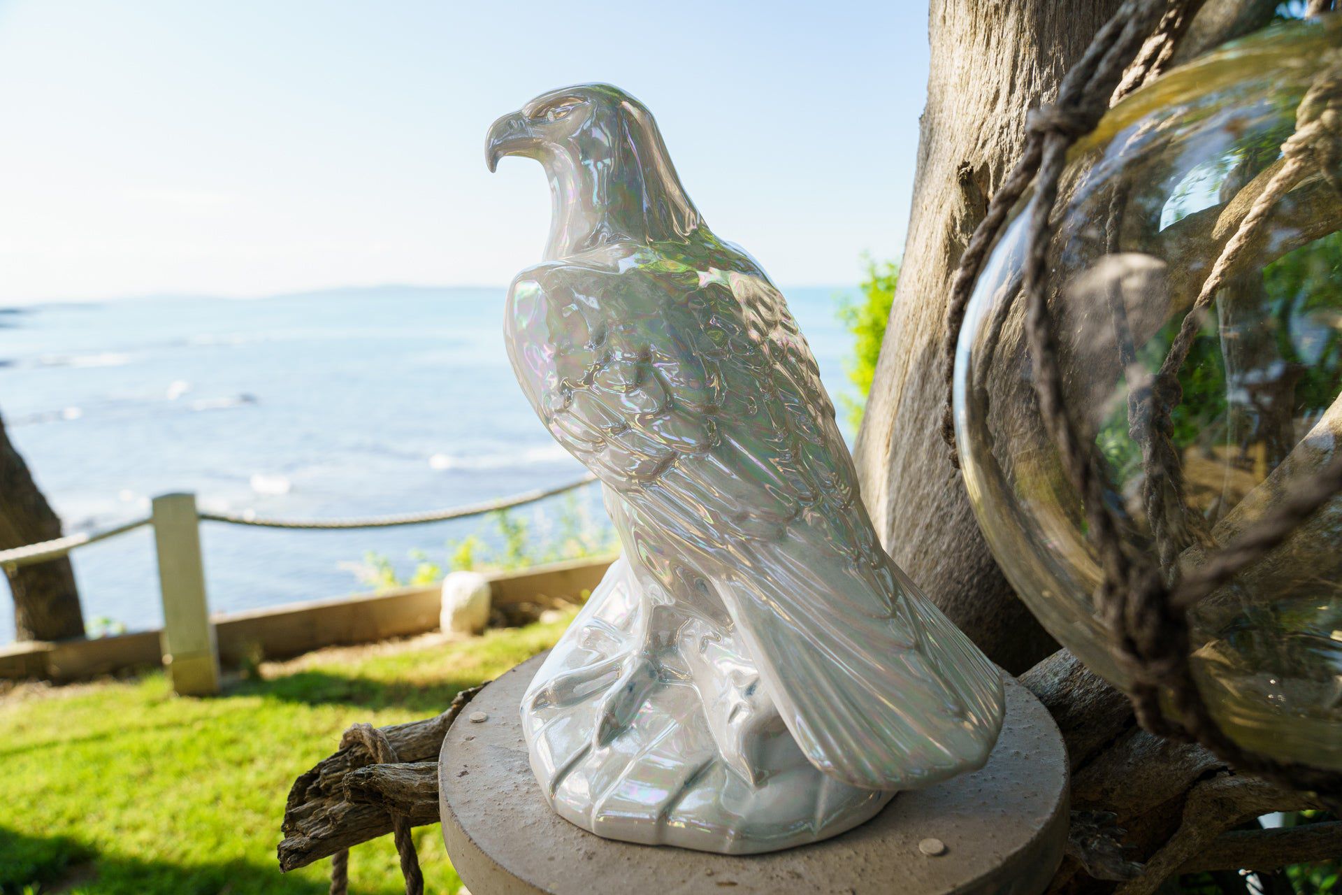 Pulvis Art Urns Adult Size Urn Aquilae Military Memorial For Cremation Ashes - Large | Pearl White | Ceramic