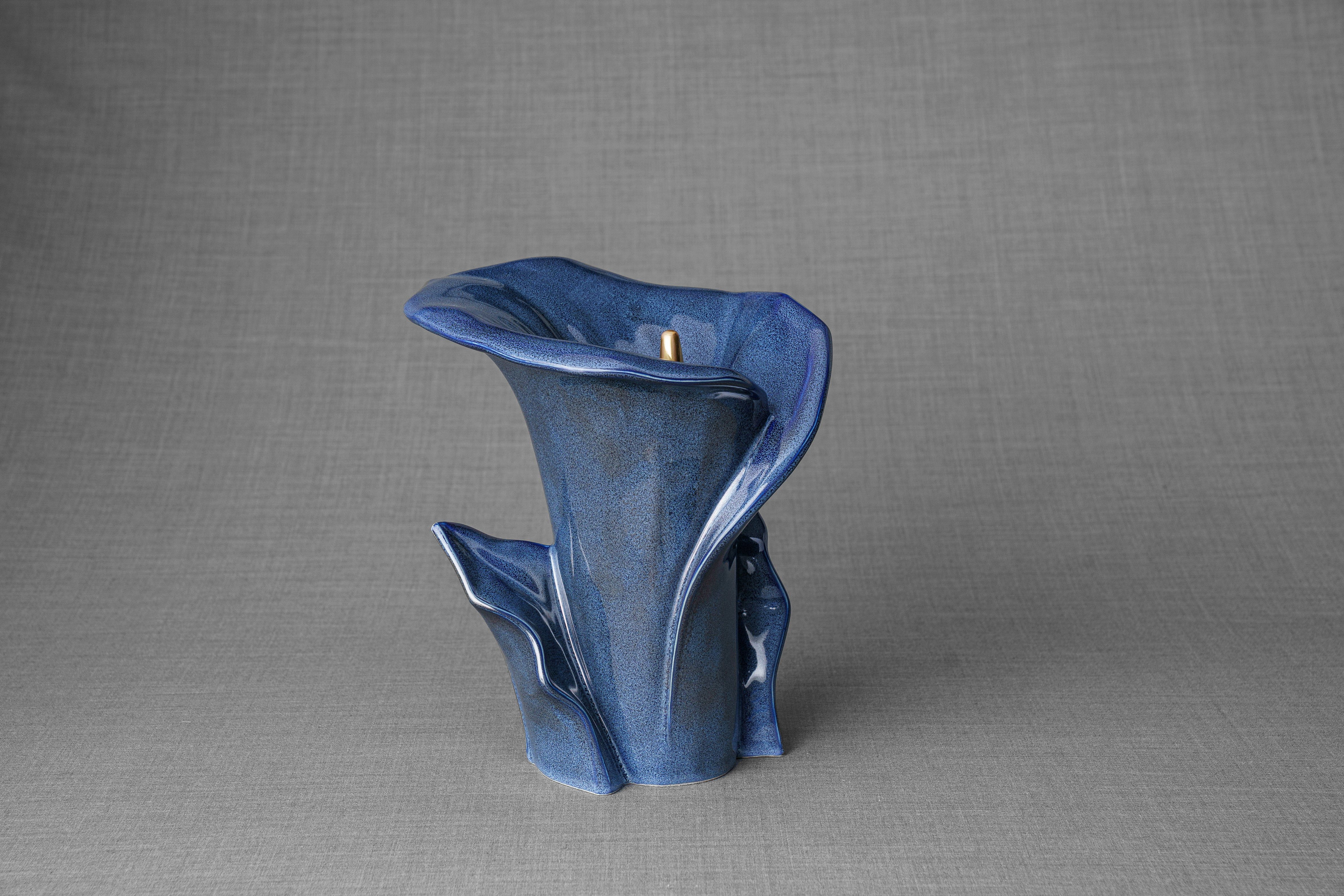 Pulvis Art Urns Adult Size Urn Calla Flower Memorial Urn for Ashes - Medium | Blue Melange