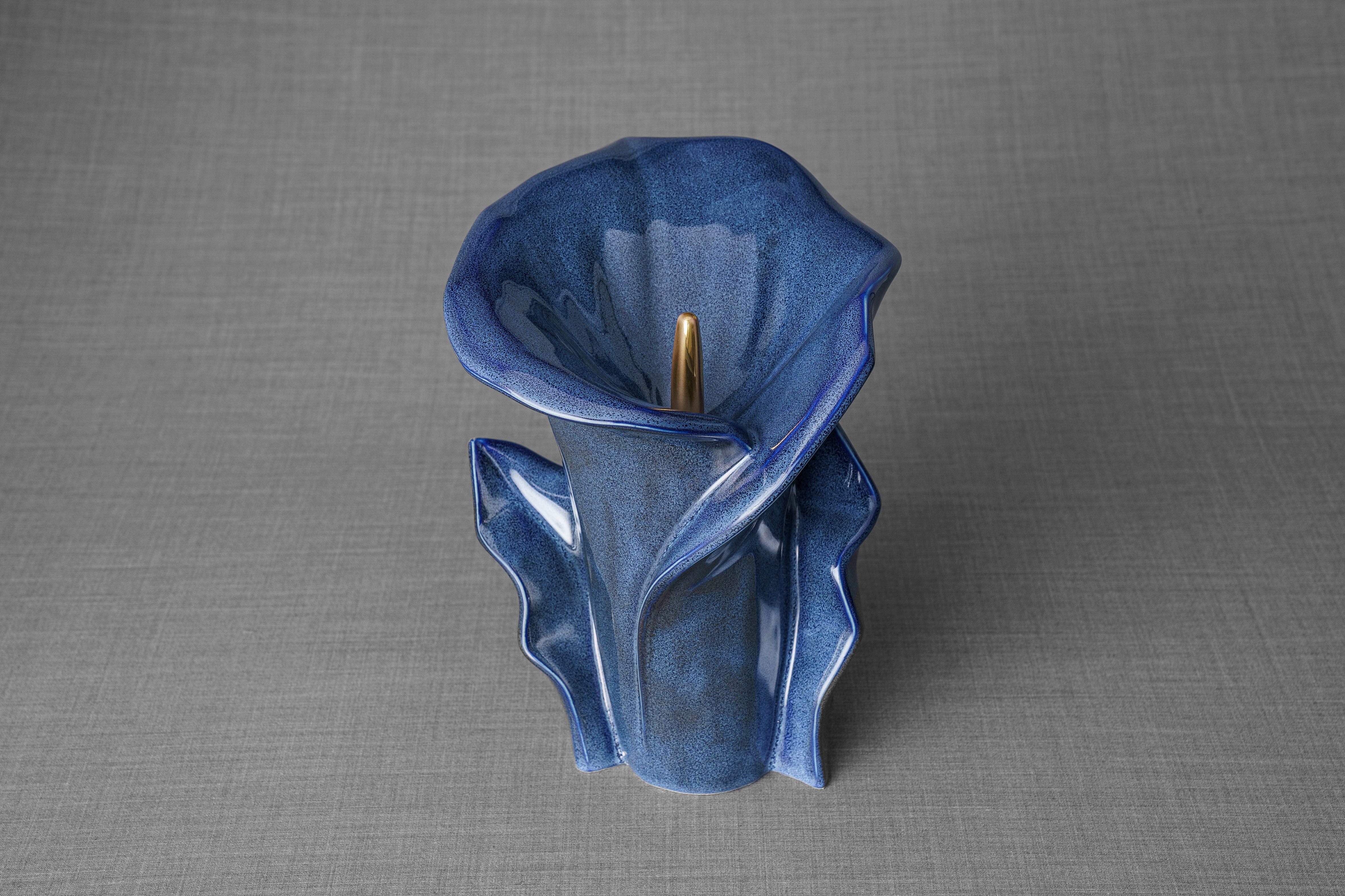 Pulvis Art Urns Adult Size Urn Calla Flower Memorial Urn for Ashes - Medium | Blue Melange