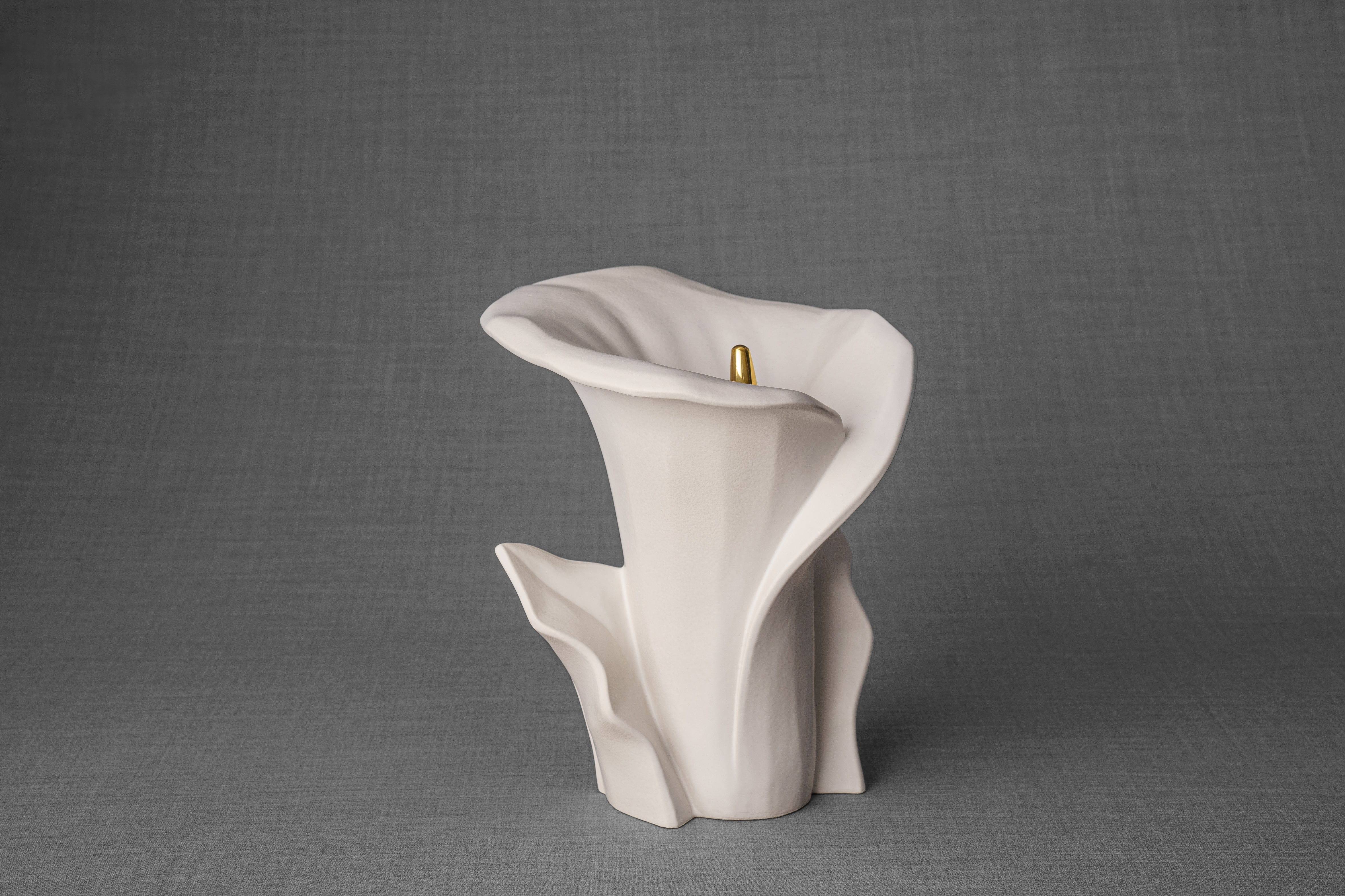 Pulvis Art Urns Adult Size Urn Calla Flower Memorial Urn for Ashes - Medium | White Matte