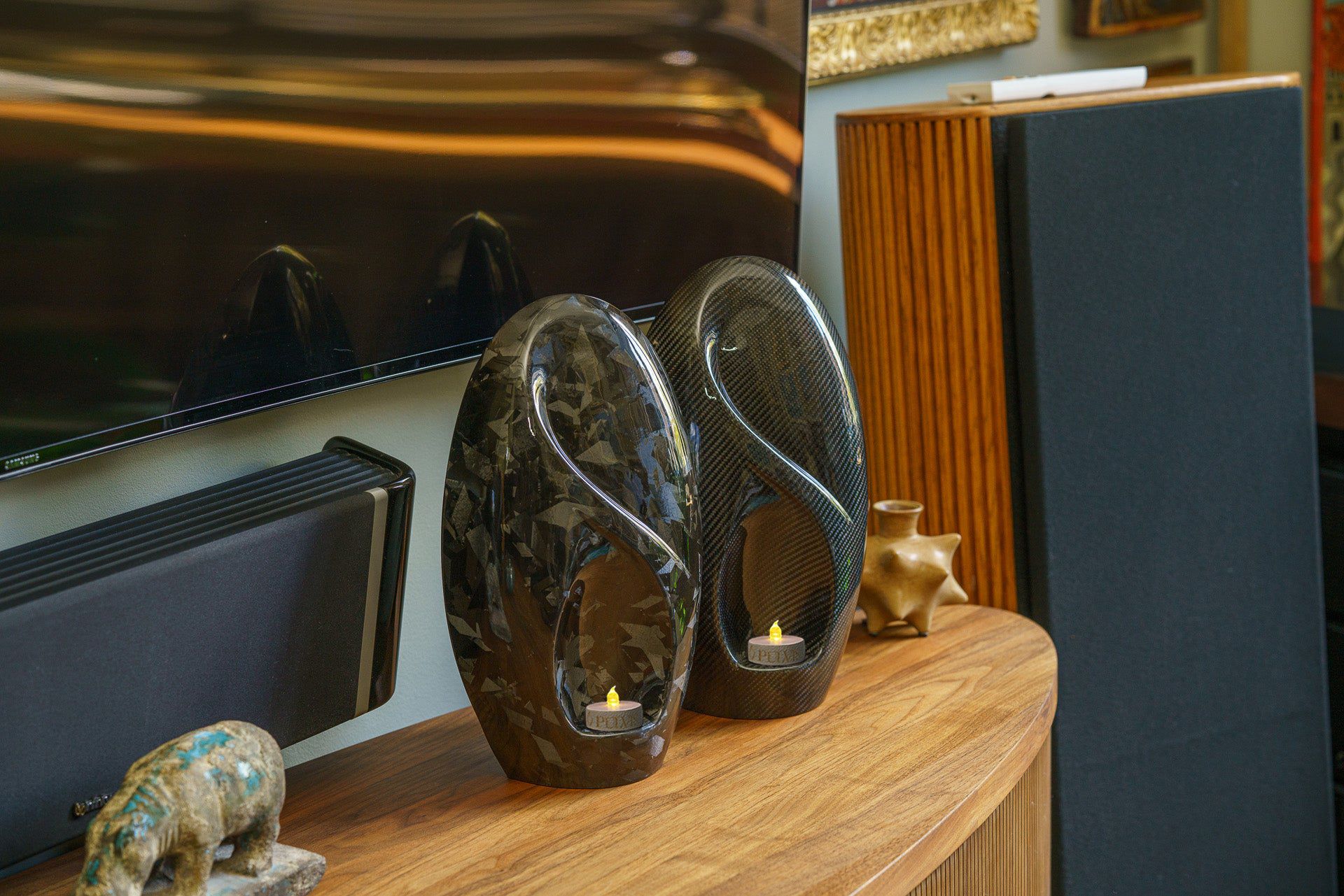 Pulvis Art Urns Adult Size Urn Carbon Fiber Cremation Urn "Eternity" - Forged Carbon | Black | LED Candle