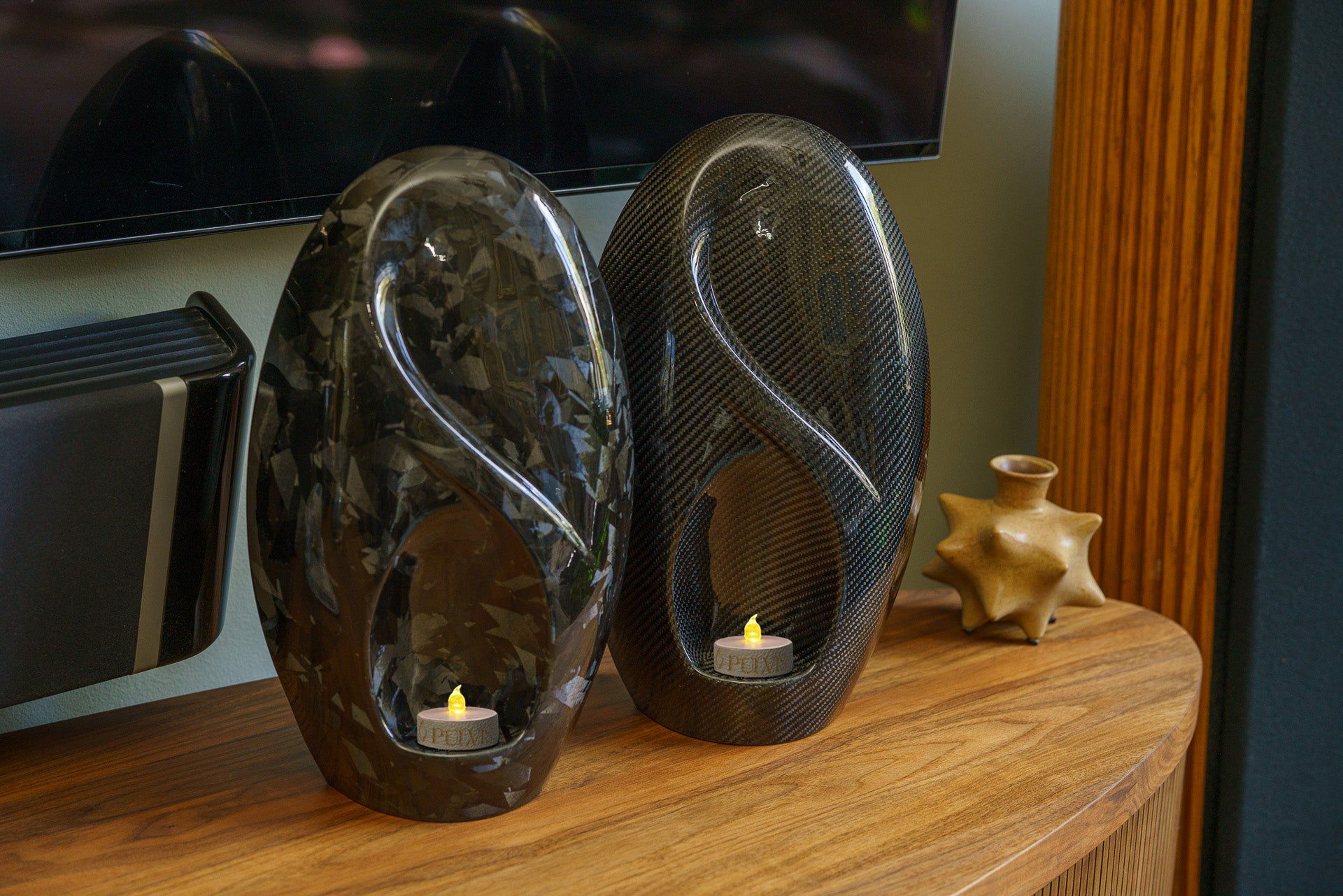Pulvis Art Urns Adult Size Urn Carbon Fiber Cremation Urn "Eternity" - Forged Carbon | Black | LED Candle