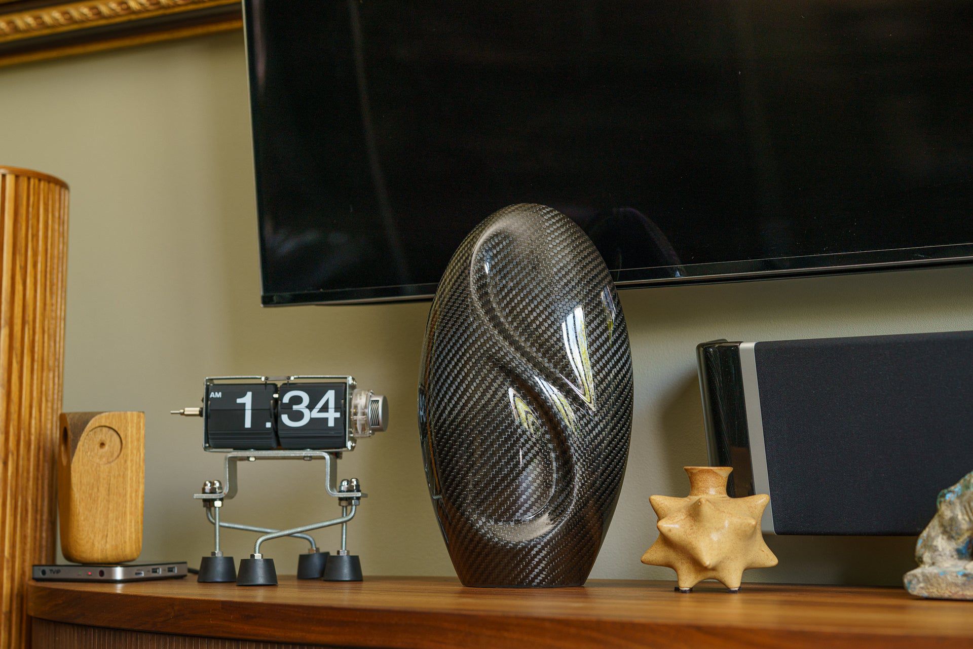 Pulvis Art Urns Adult Size Urn Carbon Fiber Cremation Urn "Eternity" - Twill Weave Carbon Urn
