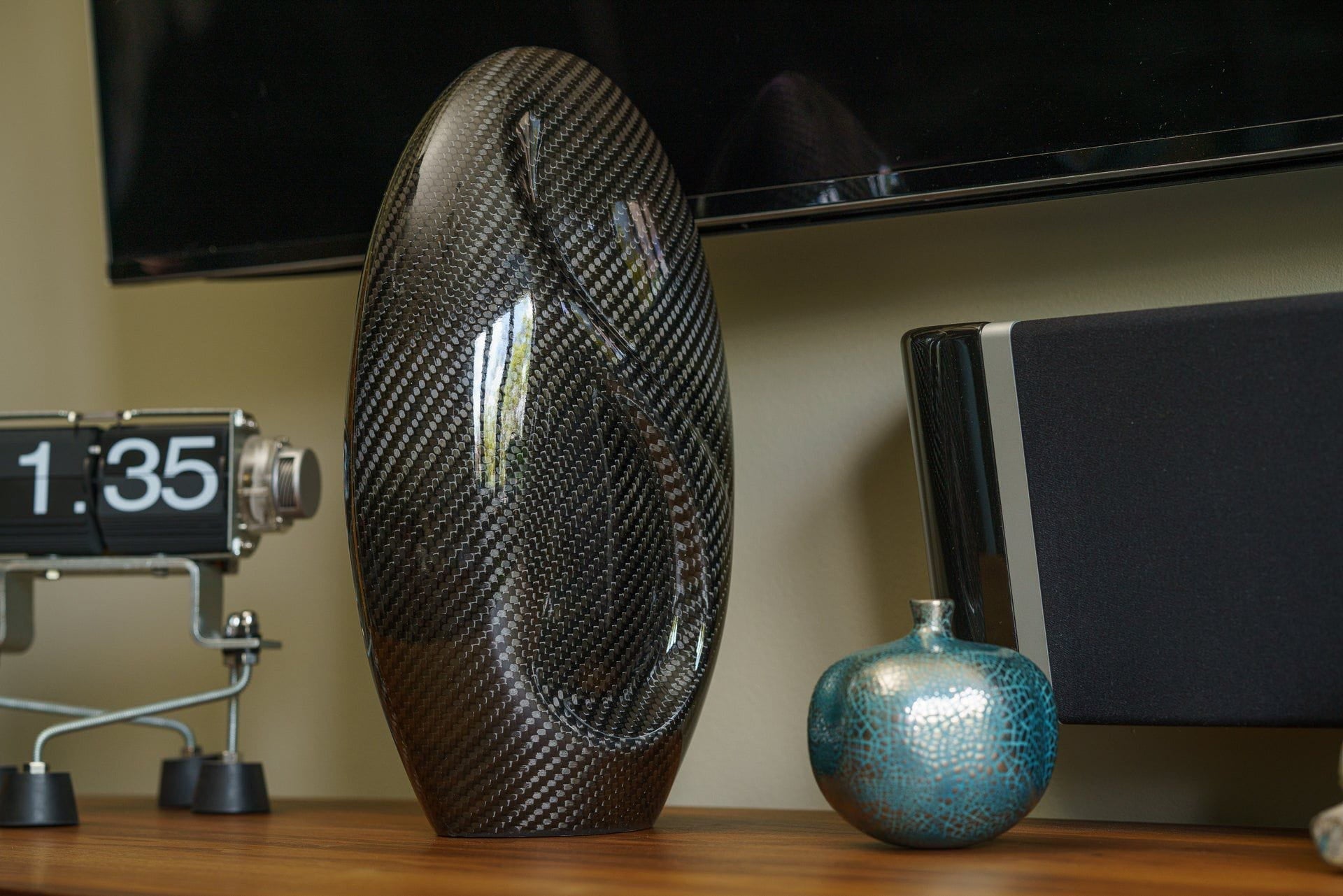 Pulvis Art Urns Adult Size Urn Carbon Fiber Cremation Urn "Eternity" - Twill Weave Carbon Urn