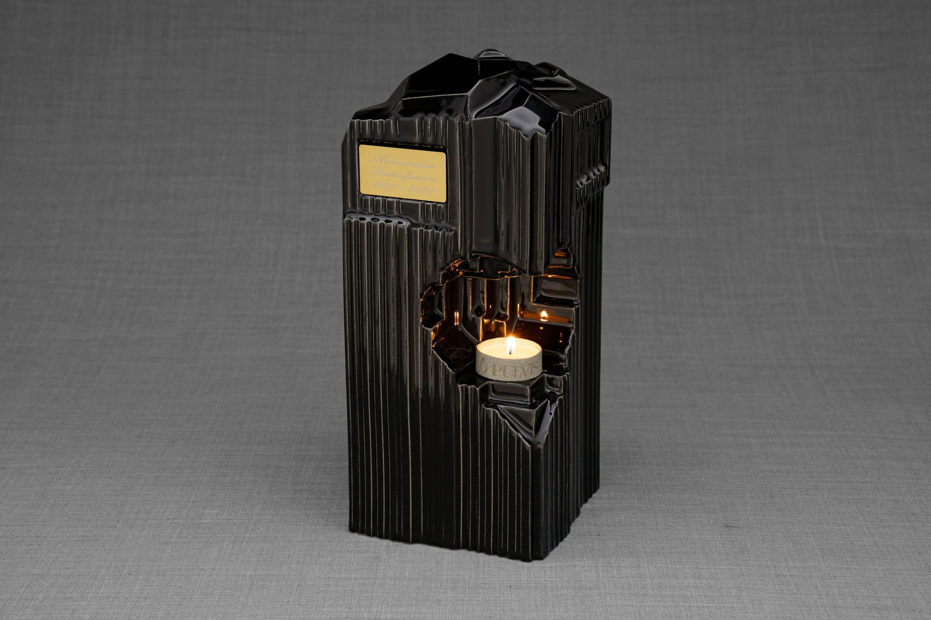 Pulvis Art Urns Adult Size Urn Cremation Candle Urn for Ashes "Heart" - Large | Lamp Black | Ceramic