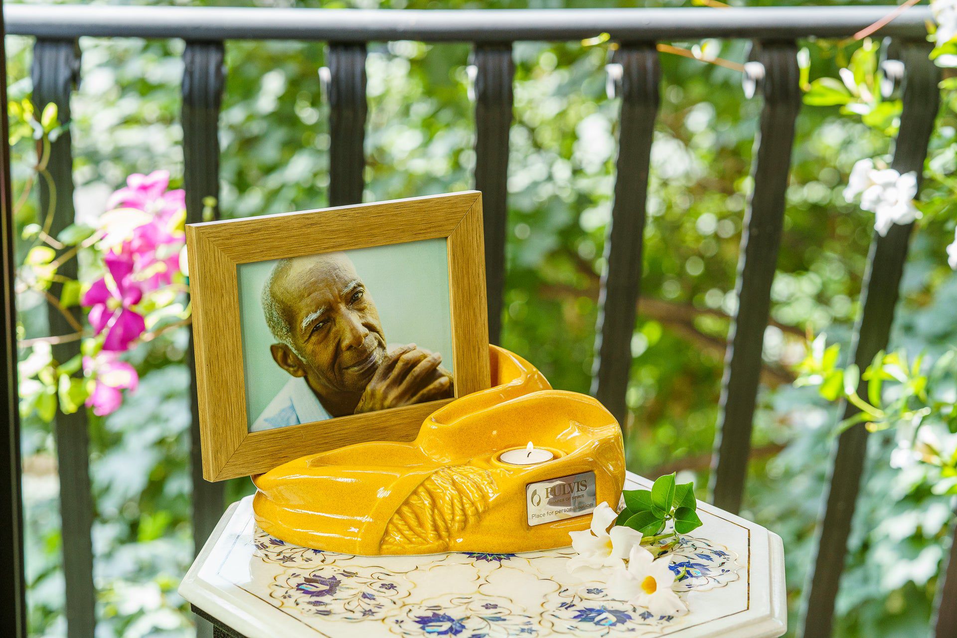 Pulvis Art Urns Adult Size Urn Cremation Urn "Cozy" - Amber Yellow| Ceramic Picture Frame Urn