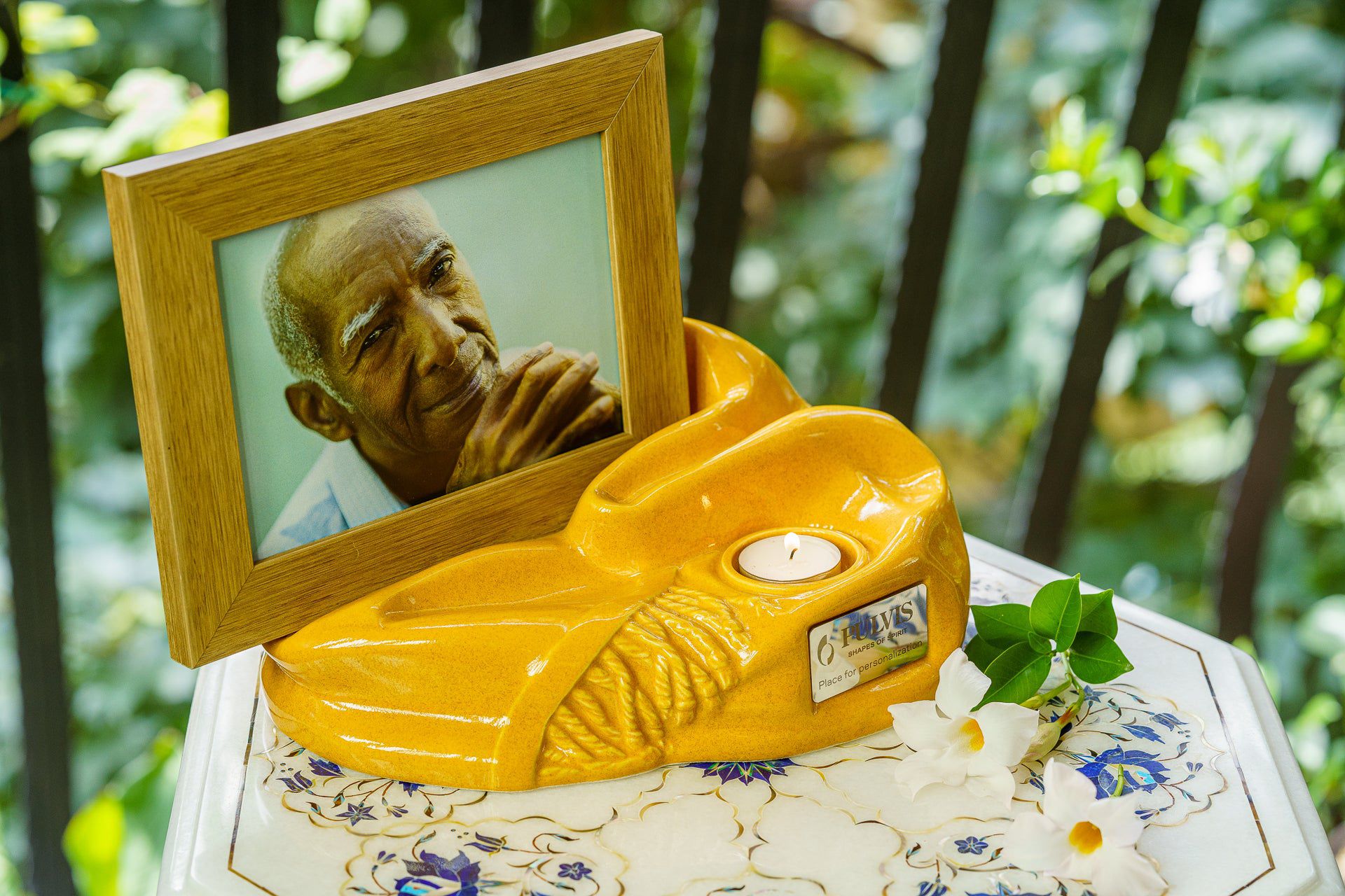 Pulvis Art Urns Adult Size Urn Cremation Urn "Cozy" - Amber Yellow| Ceramic Picture Frame Urn
