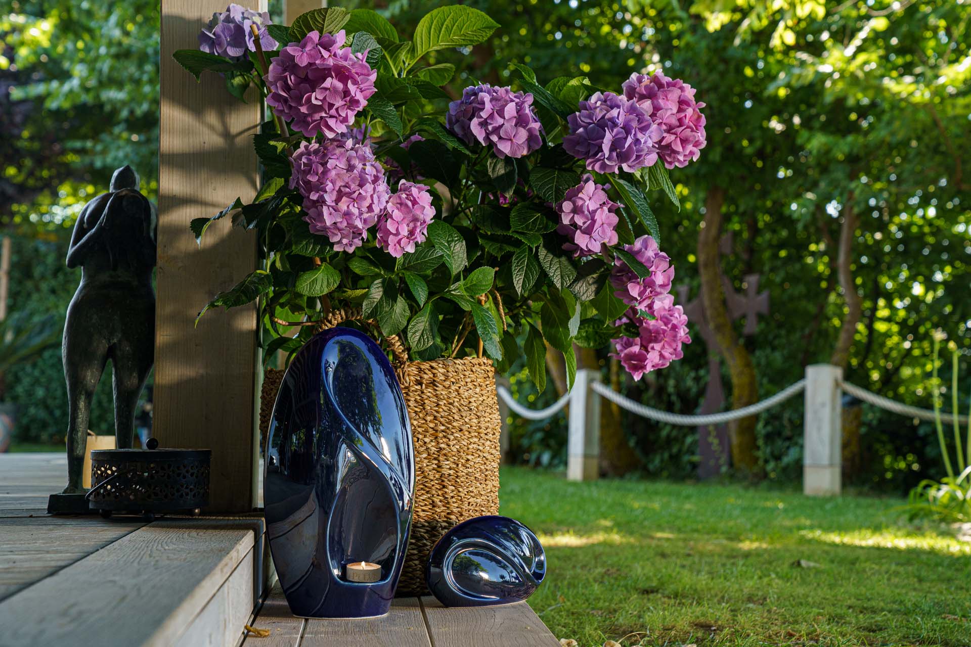 Pulvis Art Urns Adult Size Urn Eternity Handmade Cremation Urn for Ashes - Large | Cobalt Metallic | Ceramic