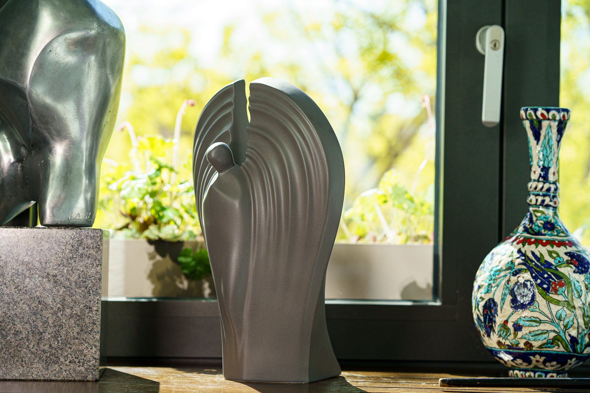 Pulvis Art Urns Adult Size Urn Guardian Handmade Cremation Urn for Ashes - Large | Gray Matte | Ceramic