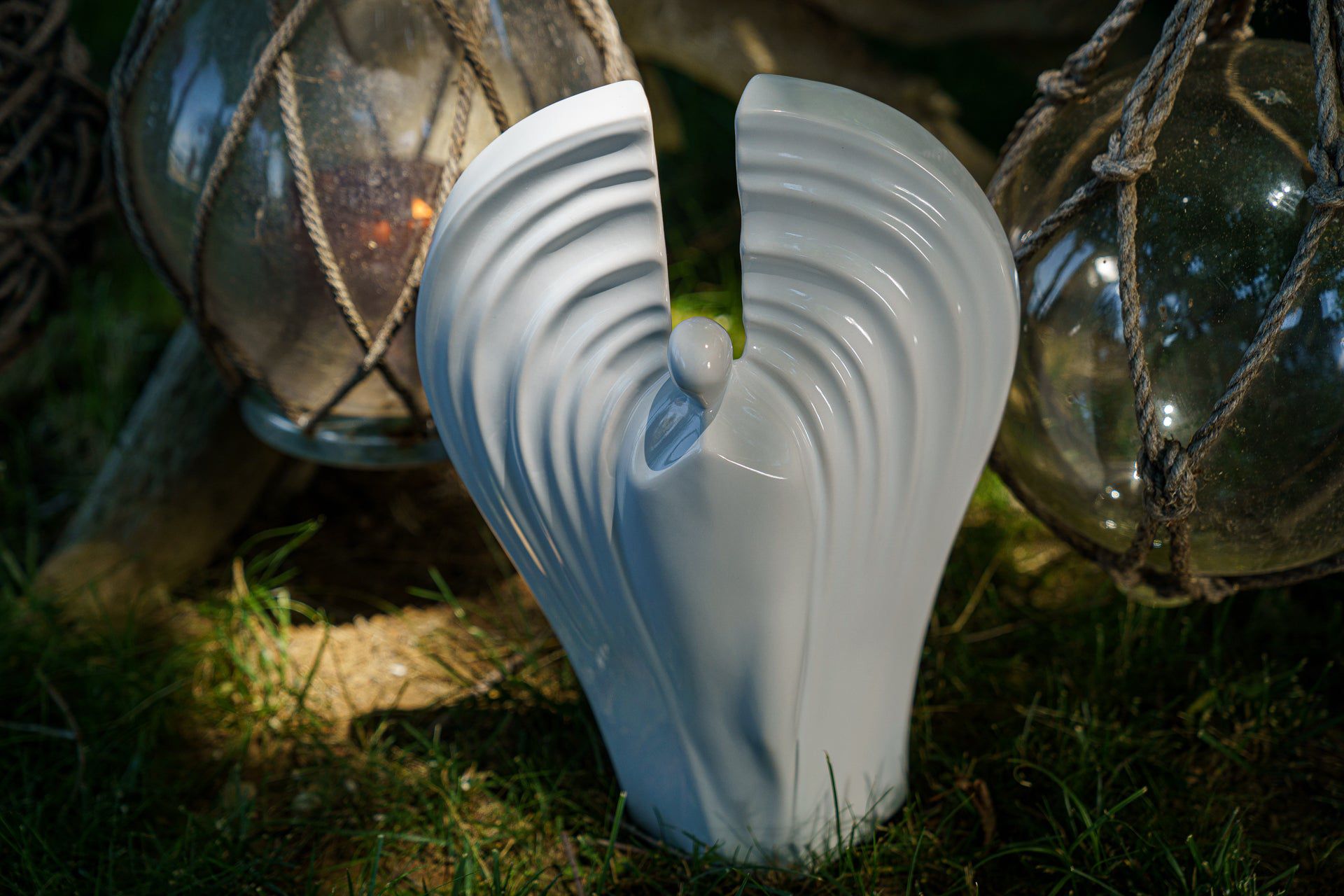 Pulvis Art Urns Adult Size Urn Guardian Handmade Cremation Urn for Ashes - Large | White | Ceramic