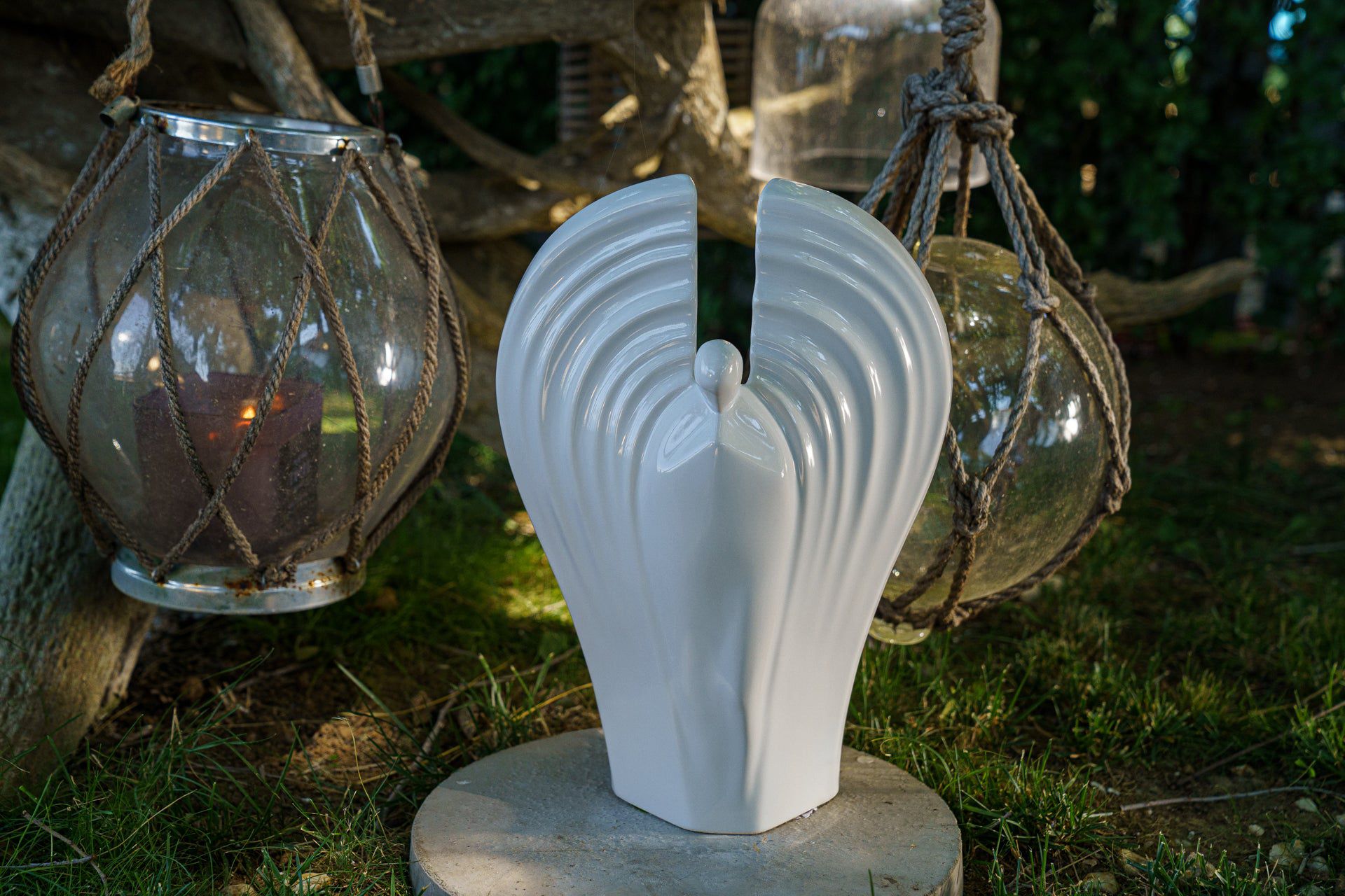 Pulvis Art Urns Adult Size Urn Guardian Handmade Cremation Urn for Ashes - Large | White | Ceramic