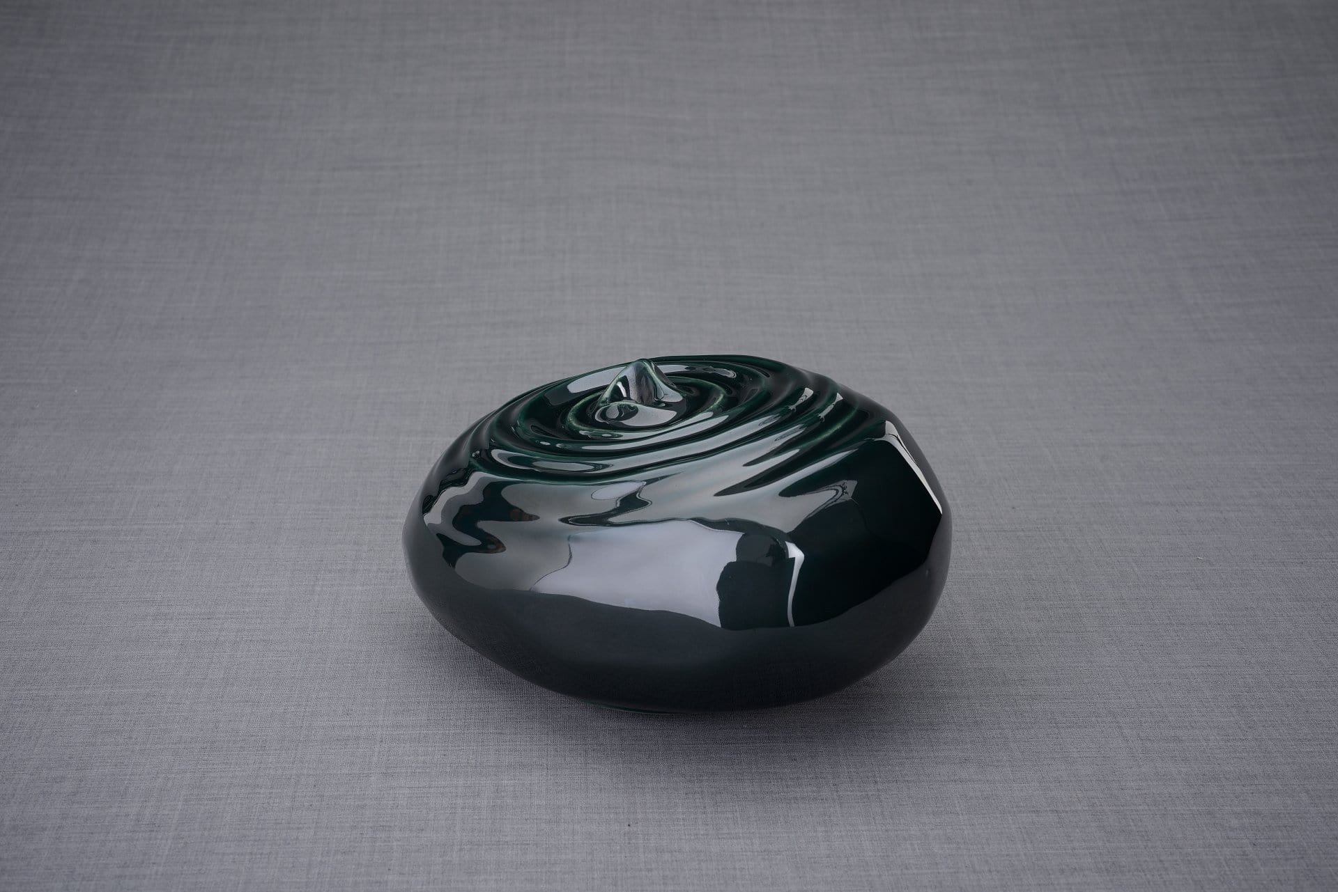 Resonance Handmade Cremation Urn for Ashes, size Adult/Large, color Oxide Green-Pulvis Art Urns