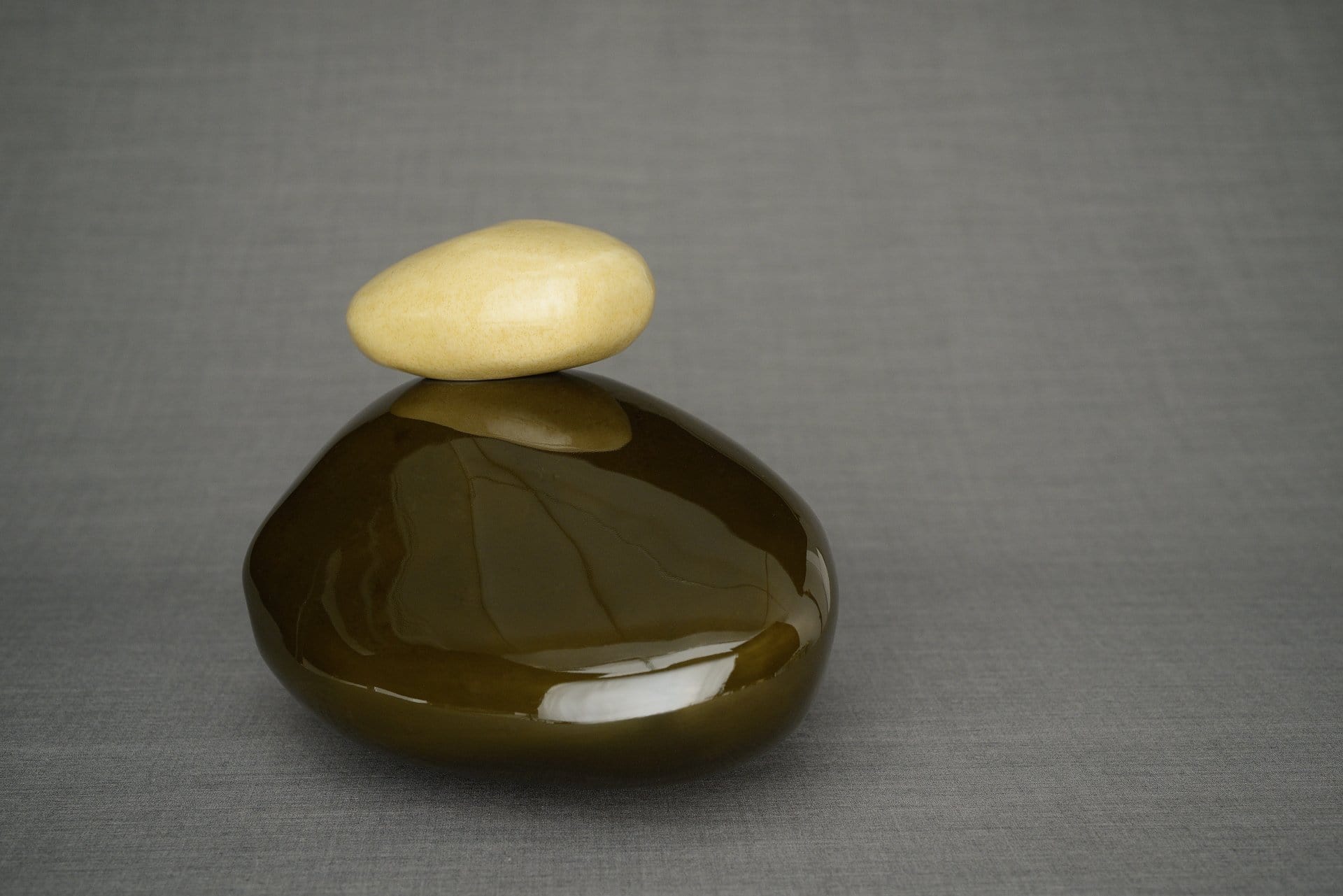 Stone Handmade Cremation Urn for Ashes, size Large/Adult, color Oily Green-Pulvis Art Urns