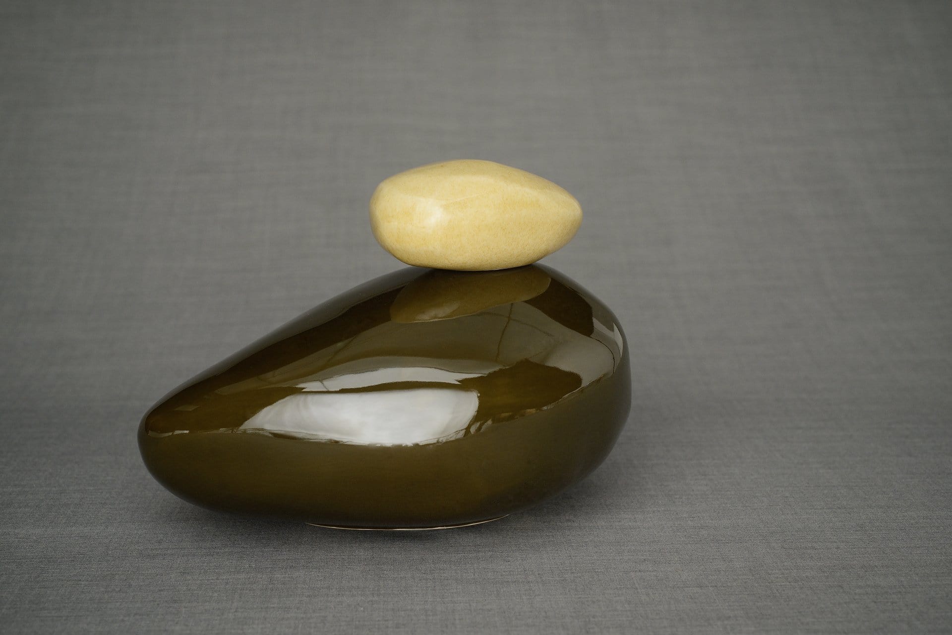 Stone Handmade Cremation Urn for Ashes, size Large/Adult, color Oily Green-Pulvis Art Urns