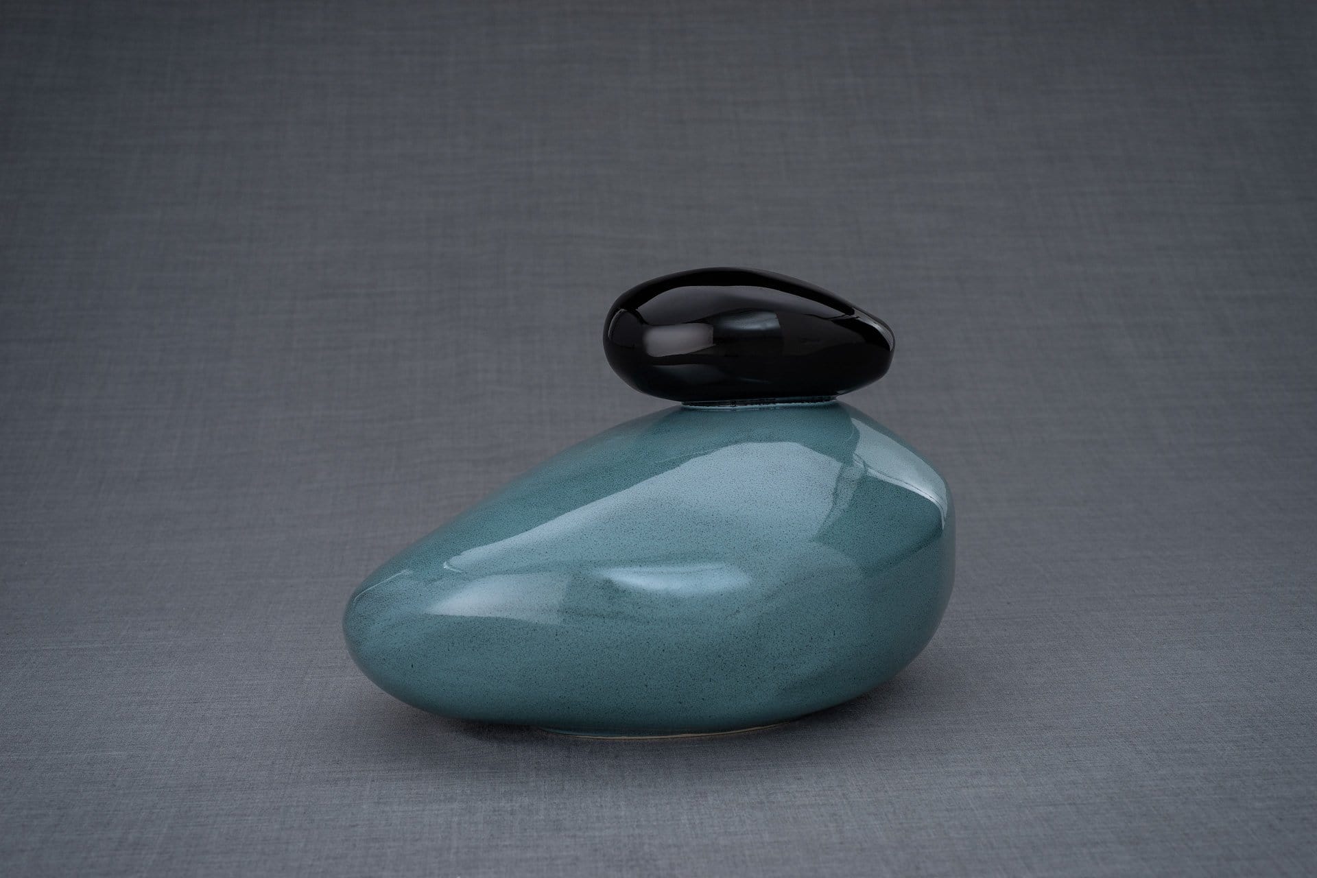 Stone - Ceramic art urn for ashes by Pulvis ARt Urns