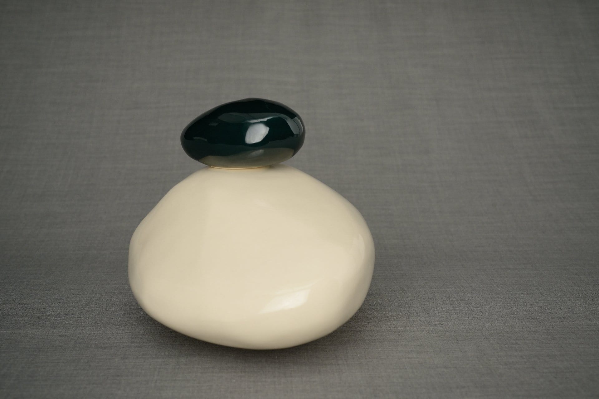 Stone Handmade Cremation Urn for Ashes, size Large/Adult, color Transparent-Pulvis Art Urns