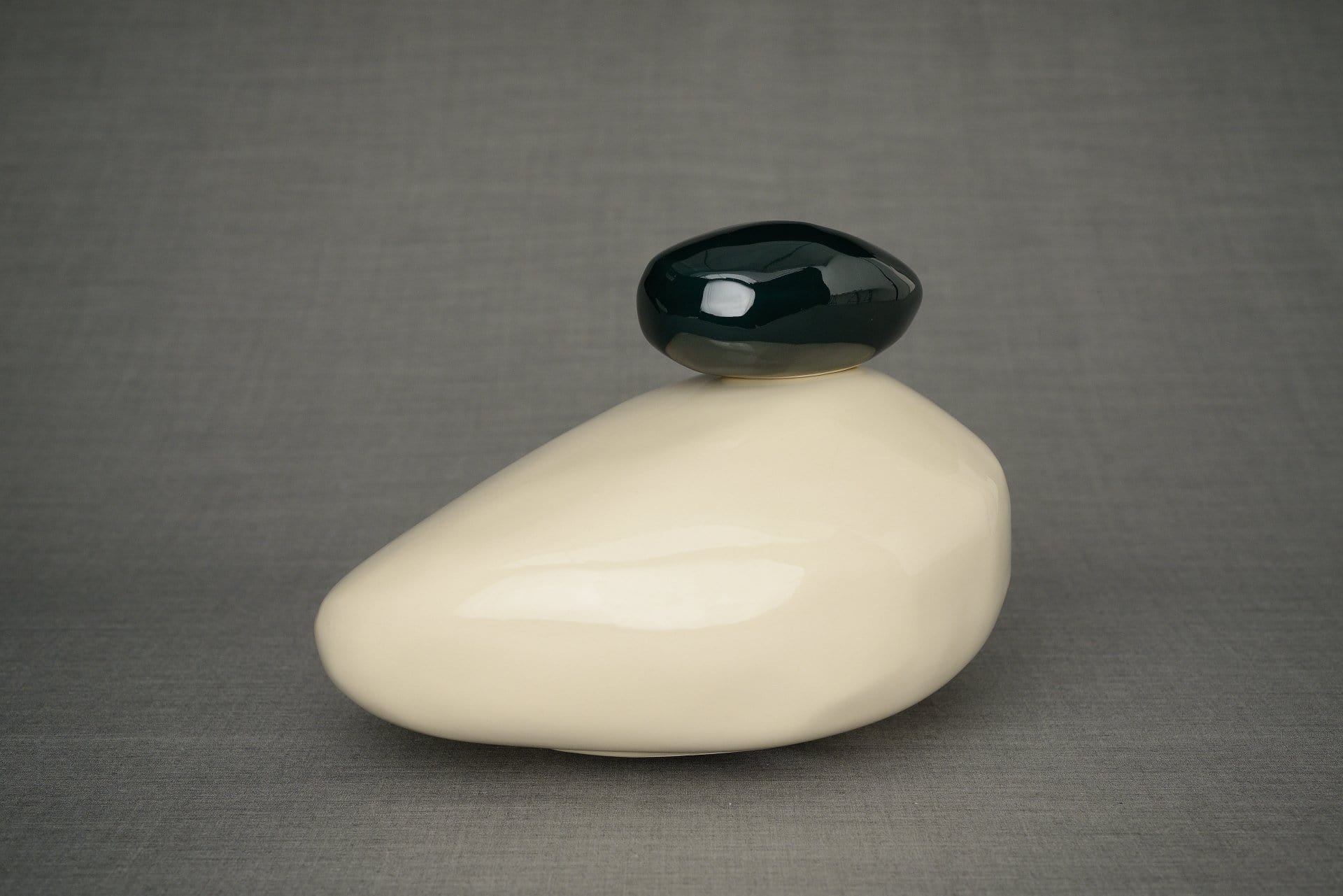 Stone Handmade Cremation Urn for Ashes, size Large/Adult, color Transparent-Pulvis Art Urns
