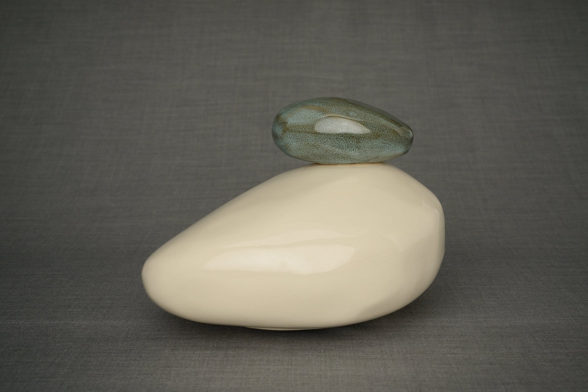 Stone Handmade Cremation Urn for Ashes, size Large/Adult, color Transparent-Pulvis Art Urns