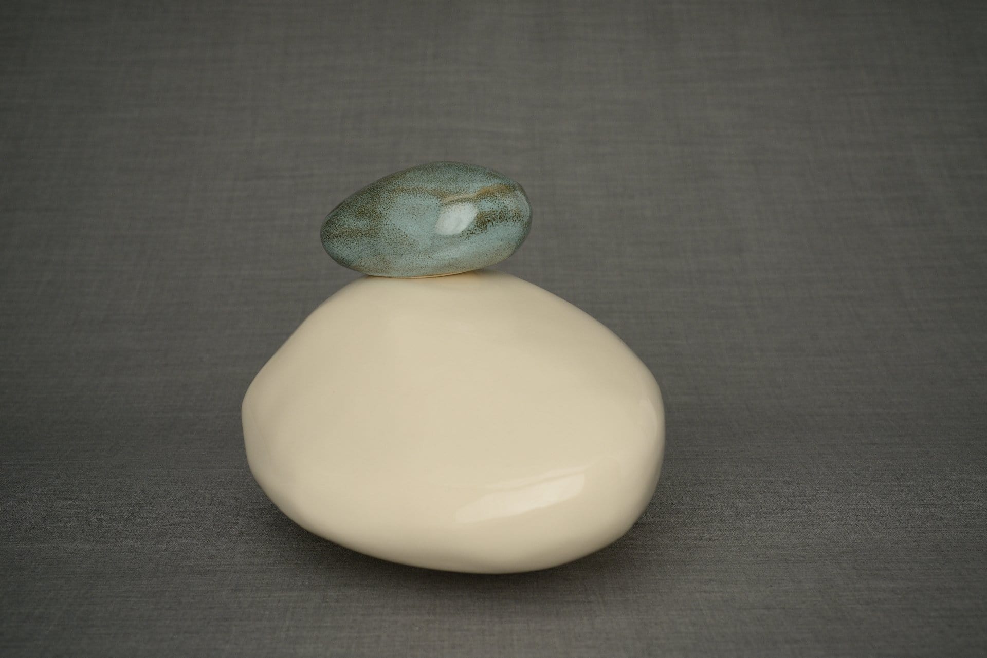 Stone Handmade Cremation Urn for Ashes, size Large/Adult, color Transparent-Pulvis Art Urns
