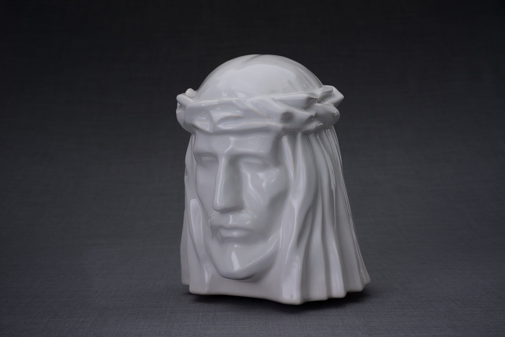 The Christ Handmade Cremation Urn for Ashes, size Large/Adult, color White-Pulvis Art Urns