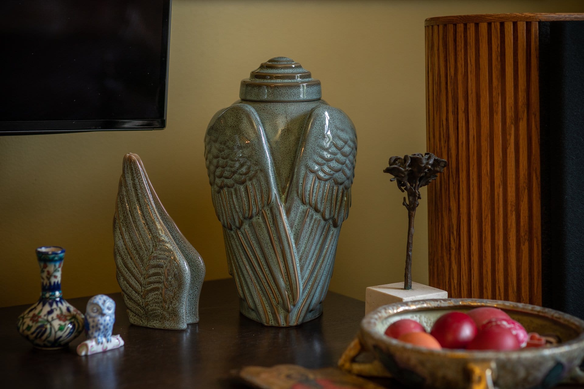 Ceramic Art Urn for Ashes - Wings - set (Oily green melange colour ) by Pulvis Art Urns