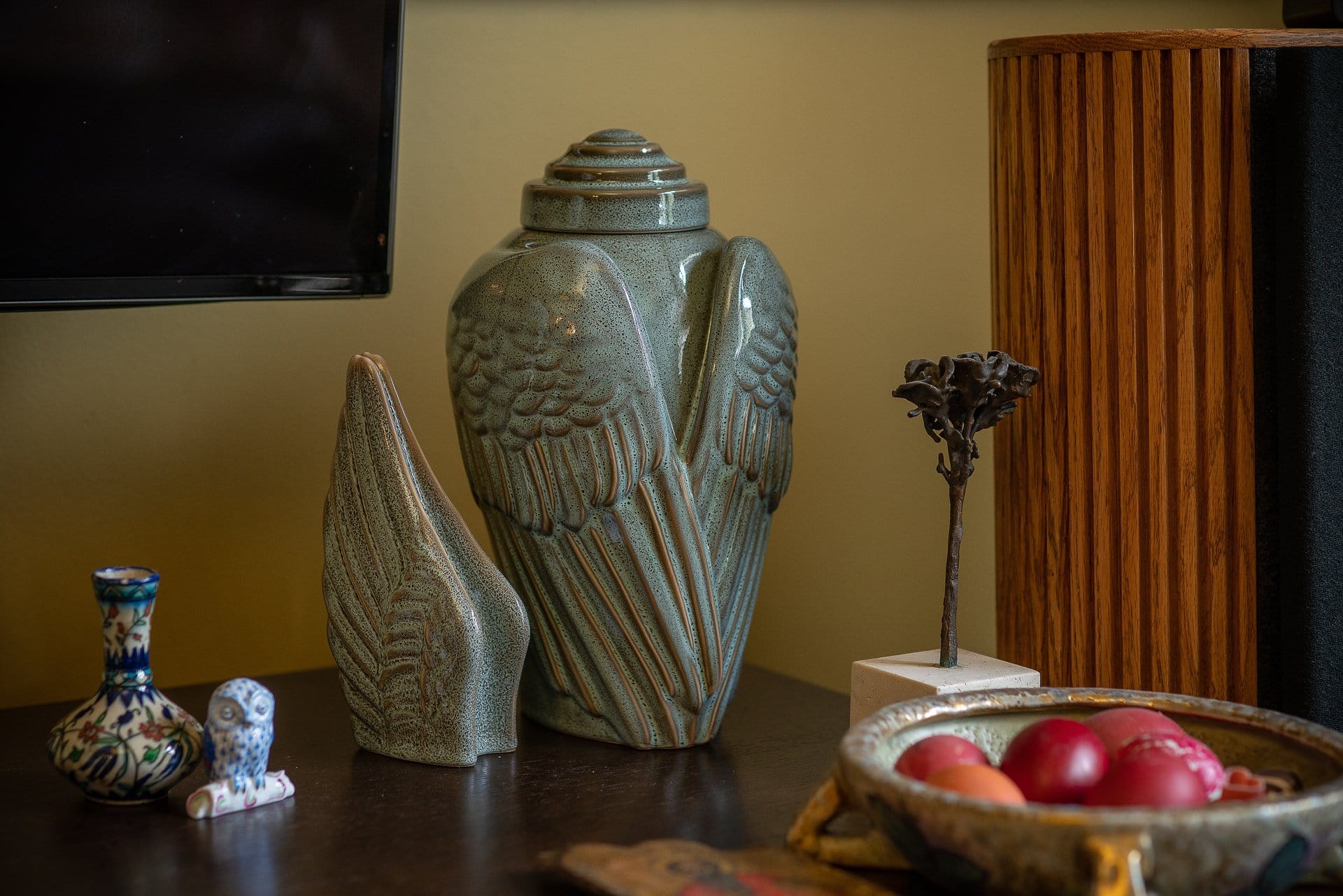 Ceramic Art Urn for Ashes - Wings - set by Pulvis Art Urns