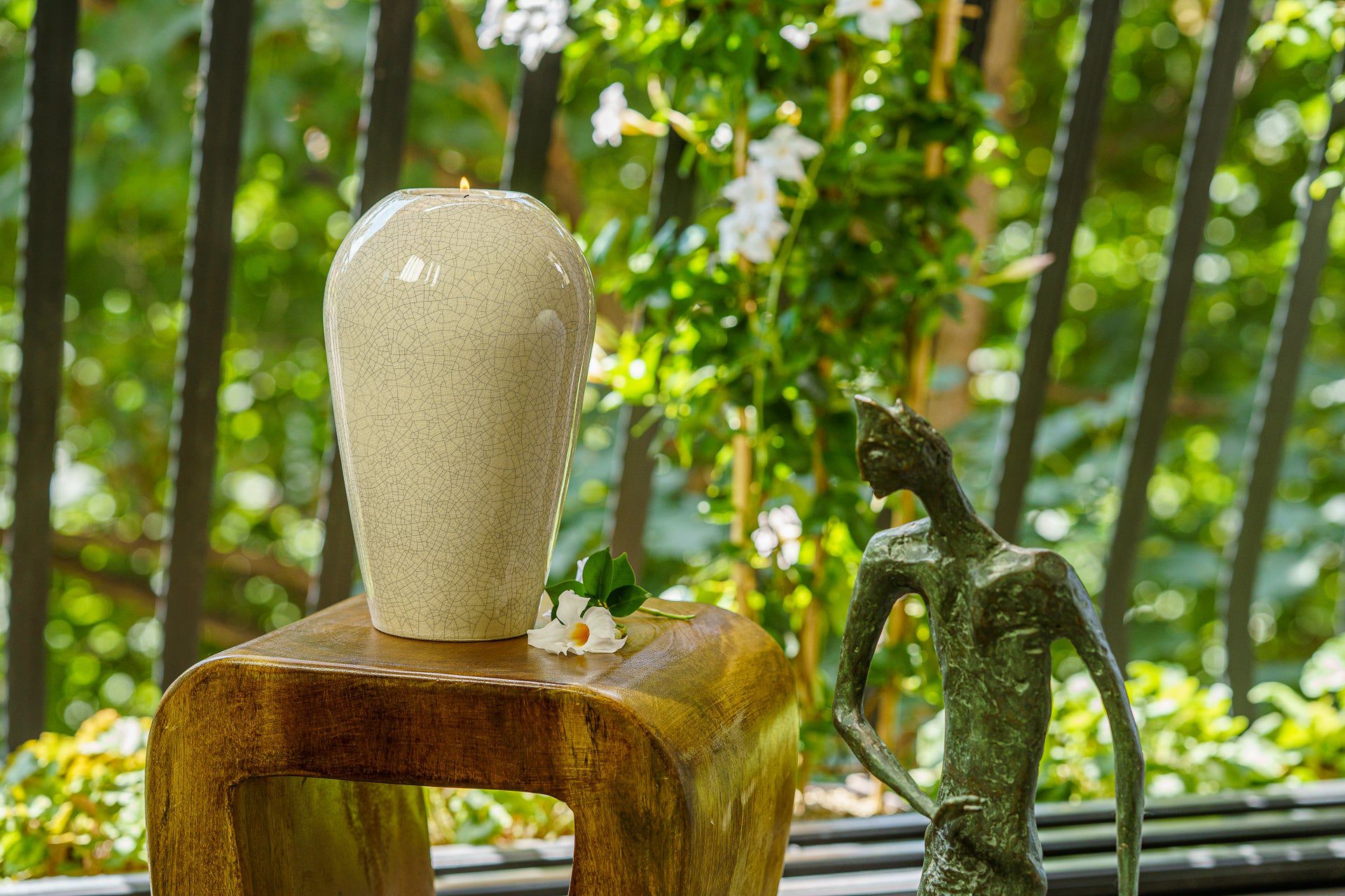 Pulvis Art Urns Adult Size Urn Memorial Cremation Urn "Serenity" - Large | Craquelure | Ceramic
