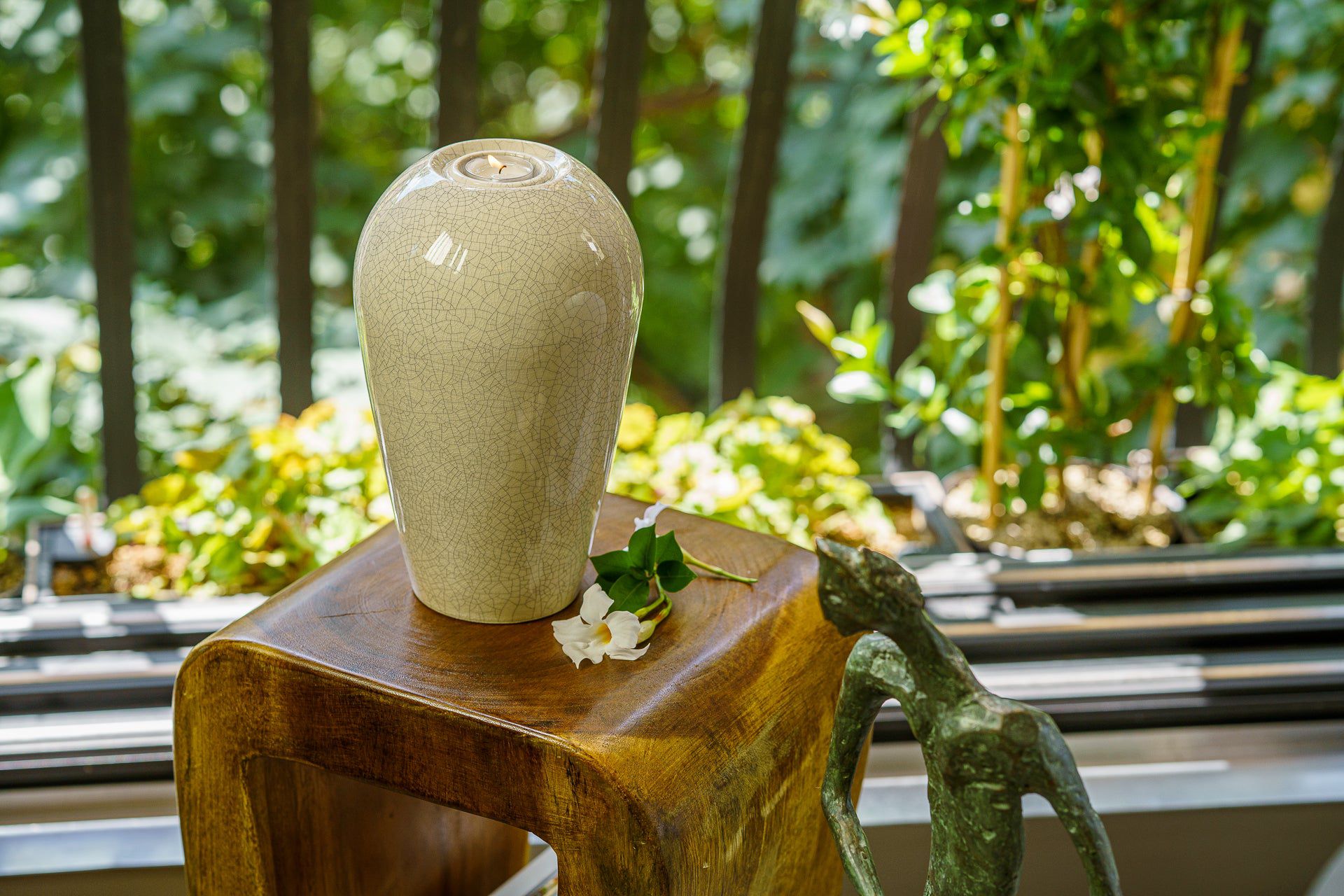 Pulvis Art Urns Adult Size Urn Memorial Cremation Urn "Serenity" - Large | Craquelure | Ceramic