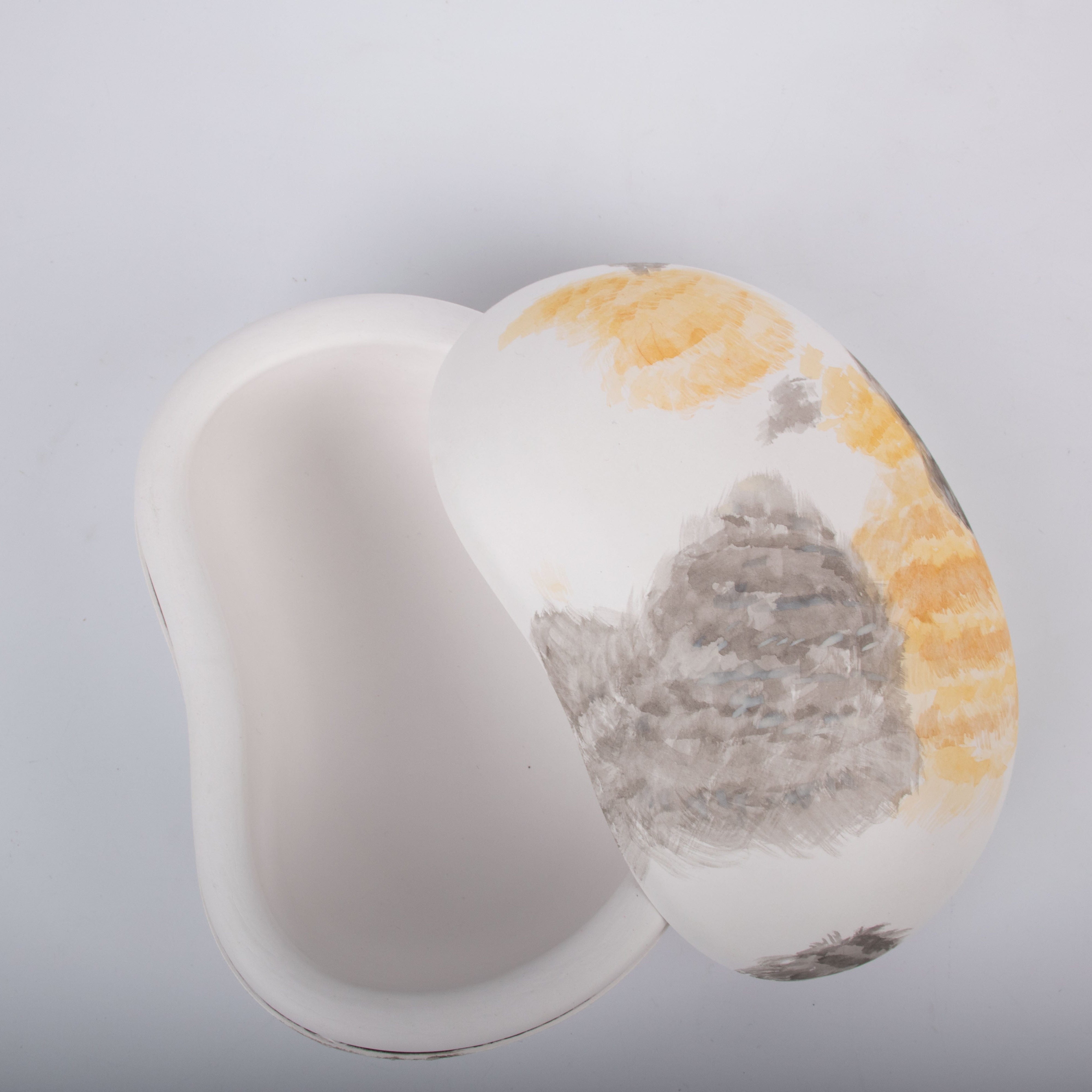 Biodegradable Pet Urn "Peanut" | Customizable Burial Memorial for Pets