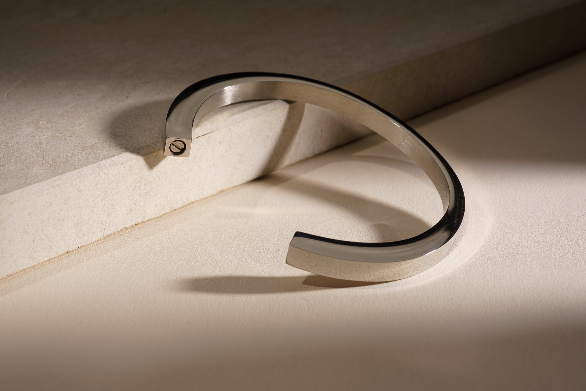 Pulvis Art Urns Cremation Bracelet – Elegance | Stainless Steel | Memorial Jewelry | Silver Finish