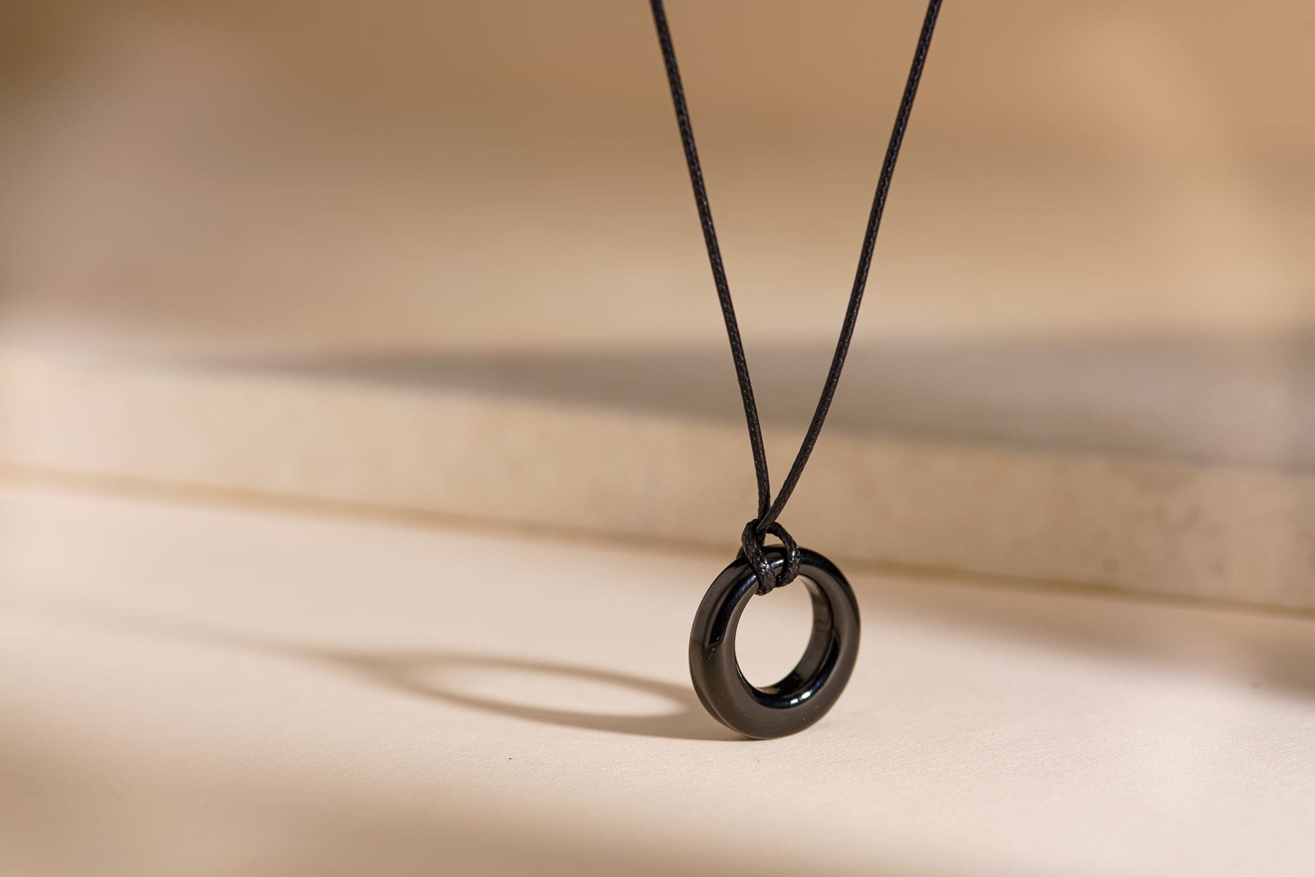Pulvis Art Urns Cremation Necklace – Forever | Stainless Steel | Memorial Jewelry | Black