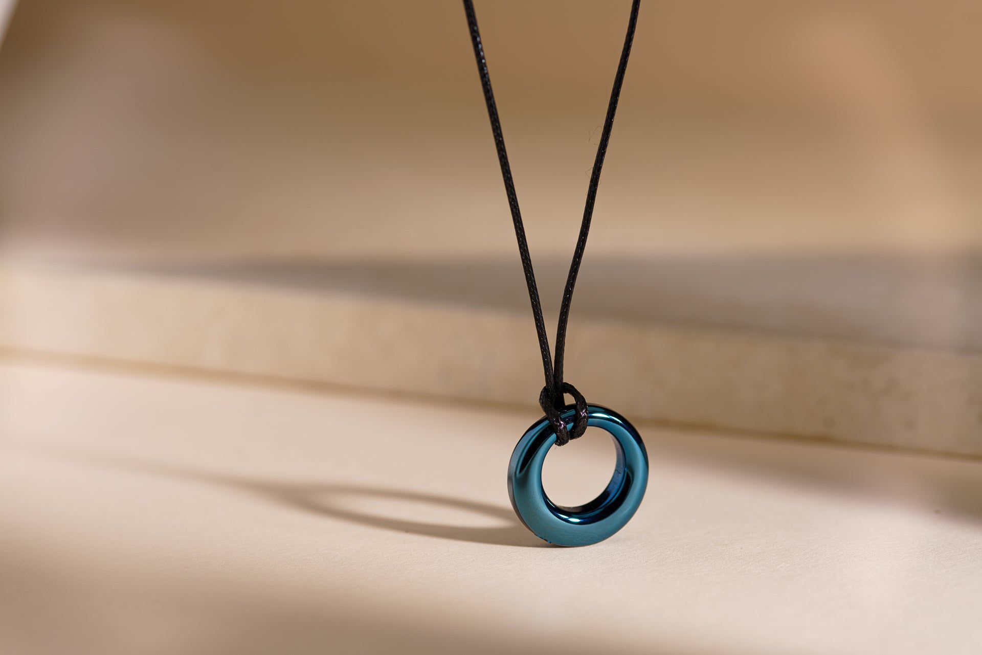 Pulvis Art Urns Cremation Necklace – Forever | Stainless Steel | Memorial Jewelry | Blue