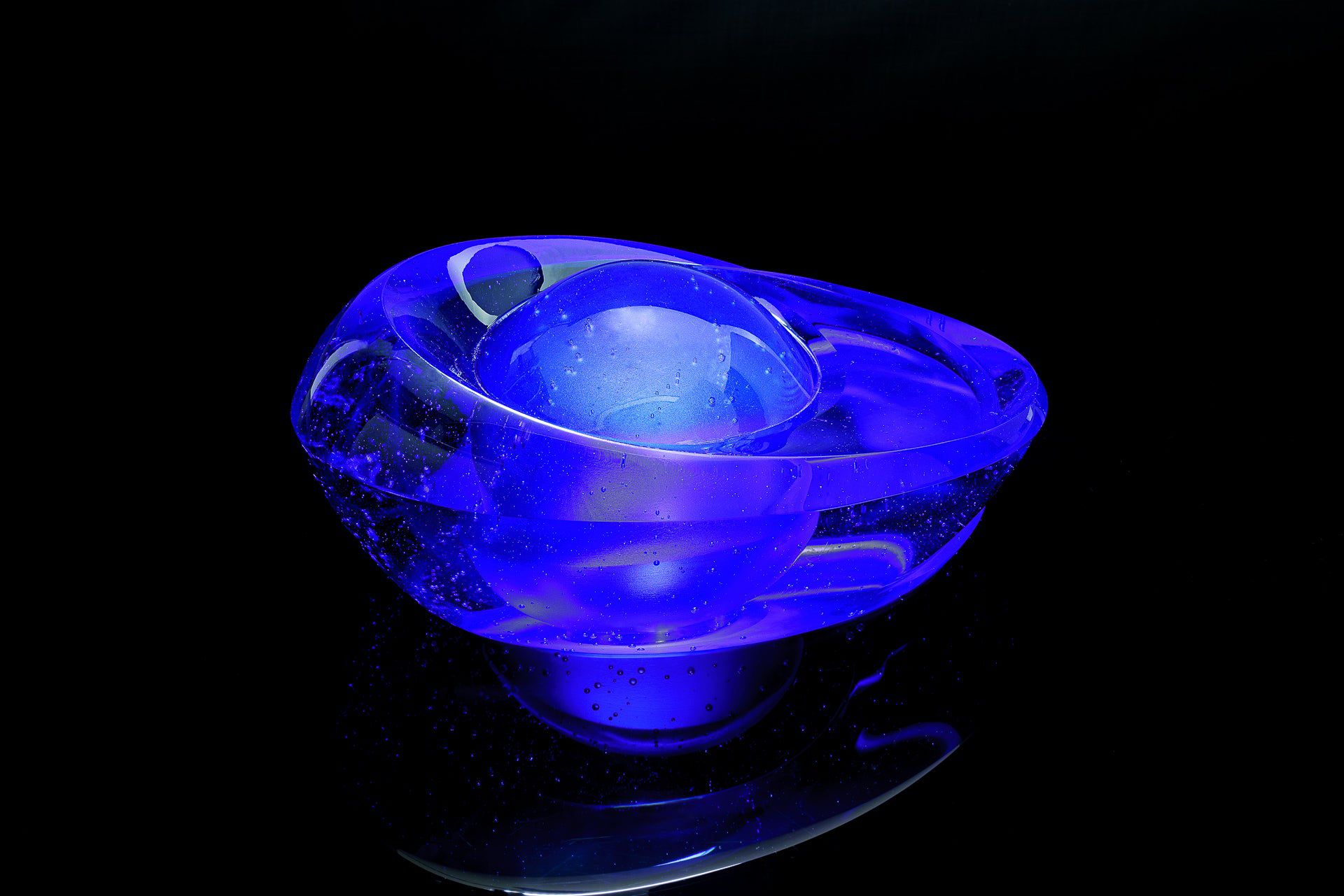 Pulvis Art Urns Exclusive Urn "Heart of the Ocean" Exclusive Molded Glass Urn for Ashes