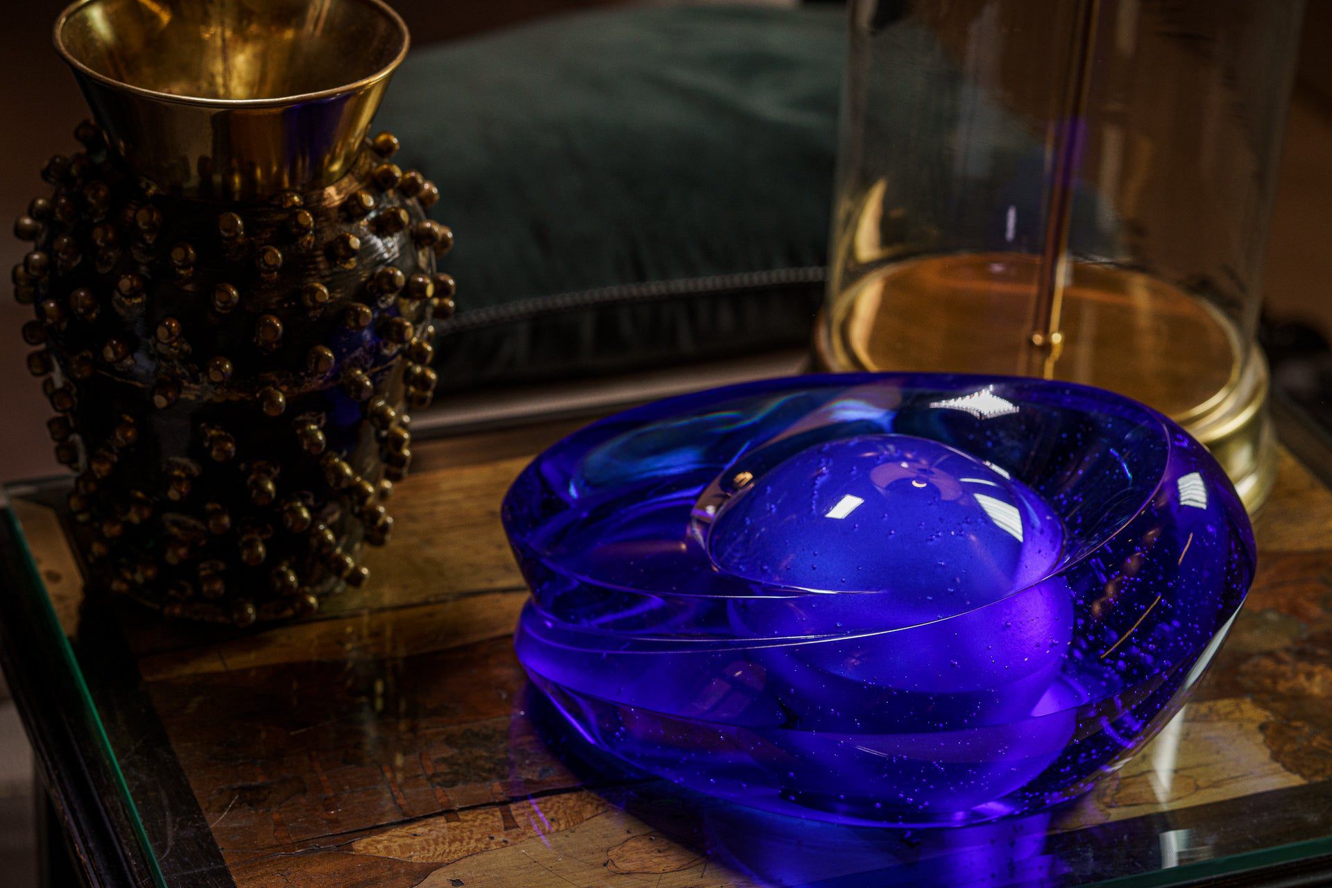Pulvis Art Urns Exclusive Urn "Heart of the Ocean" Exclusive Molded Glass Urn for Ashes