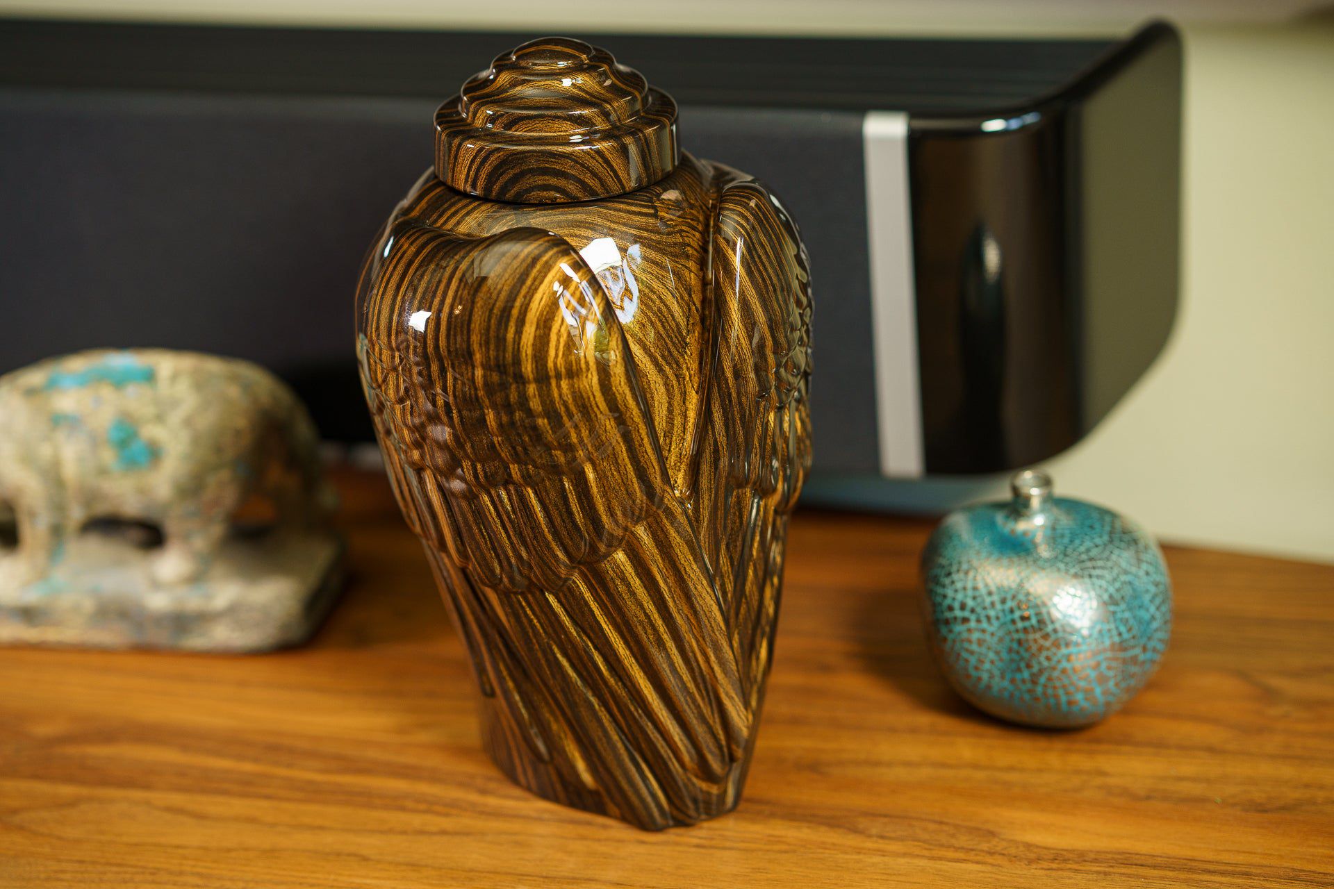 Pulvis Art Urns Exclusive Urn HydroGraphics Urn "Wings - Wood Stripes" - Large | Ceramic | Hydro Dipping