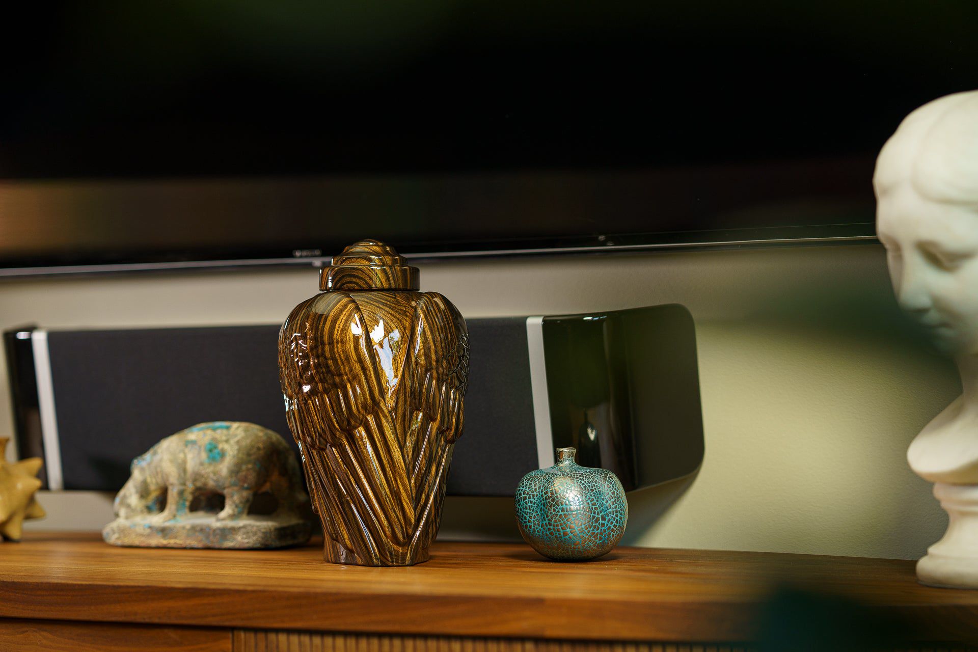 Pulvis Art Urns Exclusive Urn HydroGraphics Urn "Wings - Wood Stripes" - Large | Ceramic | Hydro Dipping