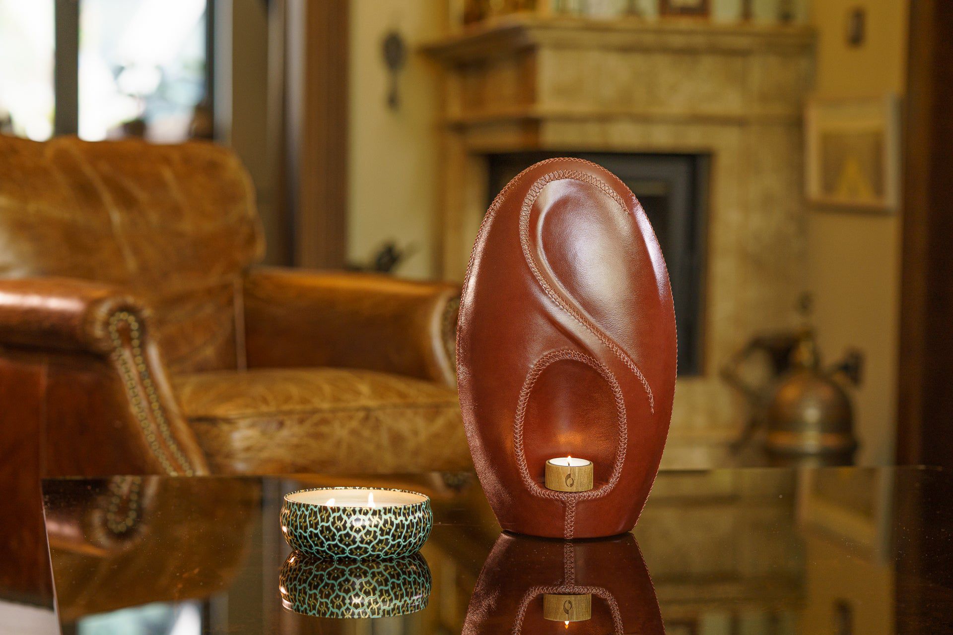 Pulvis Art Urns Exclusive Urn Leather Cremation Urn for Ashes "Eternity" - Genuine Leather
