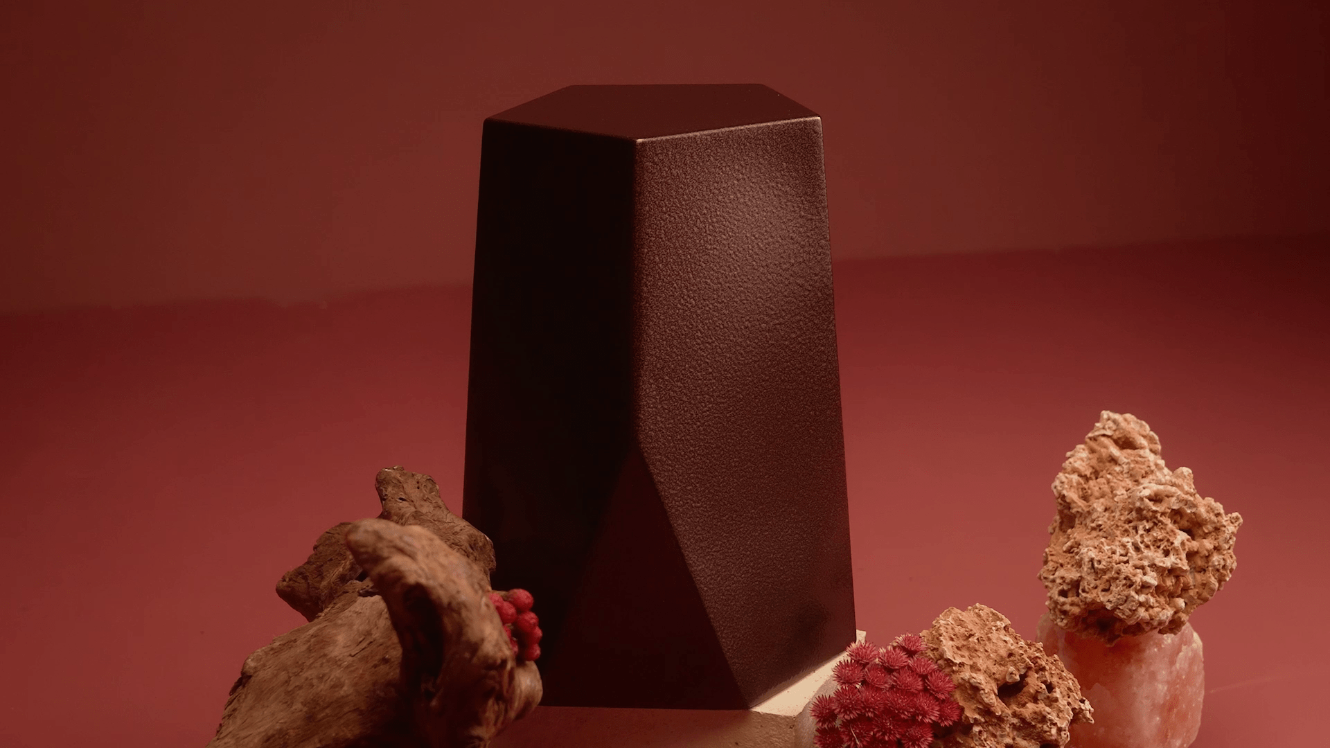 Pulvis Art Urns Handmade Urn "Crystal" - Stainless Steel | Rusty Brown