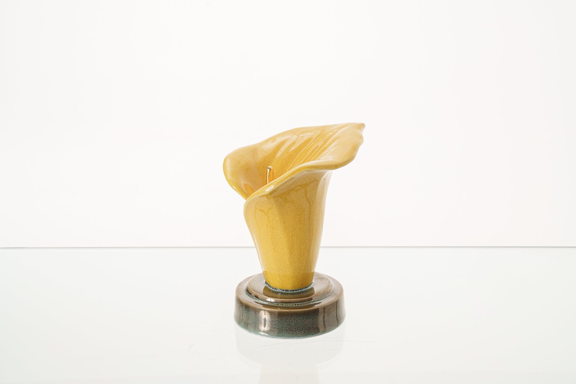 Pulvis Art Urns Keepsake Urn Calla Lily Keepsake Urn - Amber Yellow | Ceramic. Keepsake for cremation ashes - small