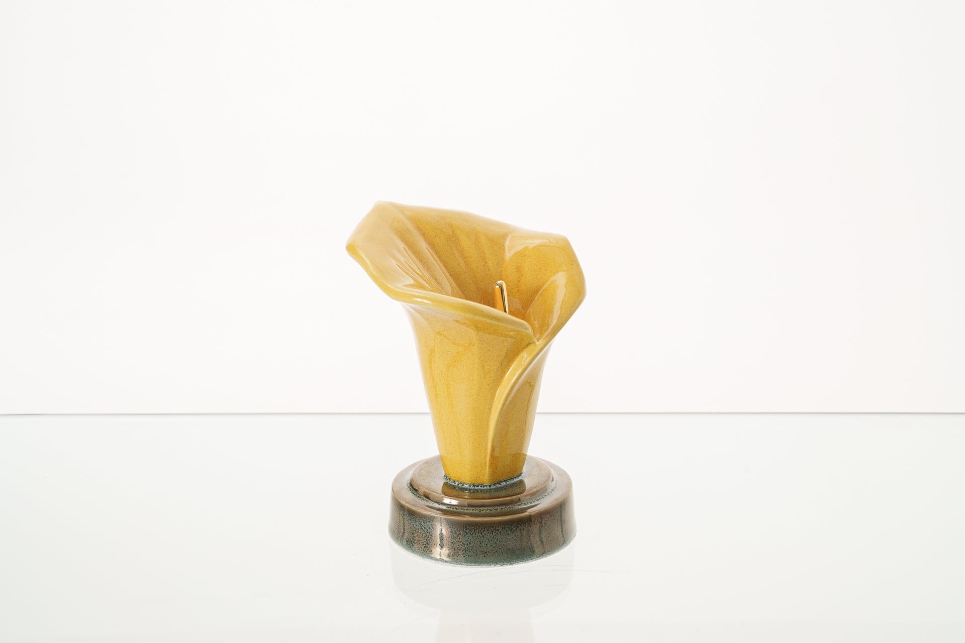 Pulvis Art Urns Keepsake Urn Calla Lily Keepsake Urn - Amber Yellow | Ceramic. Keepsake for cremation ashes - small