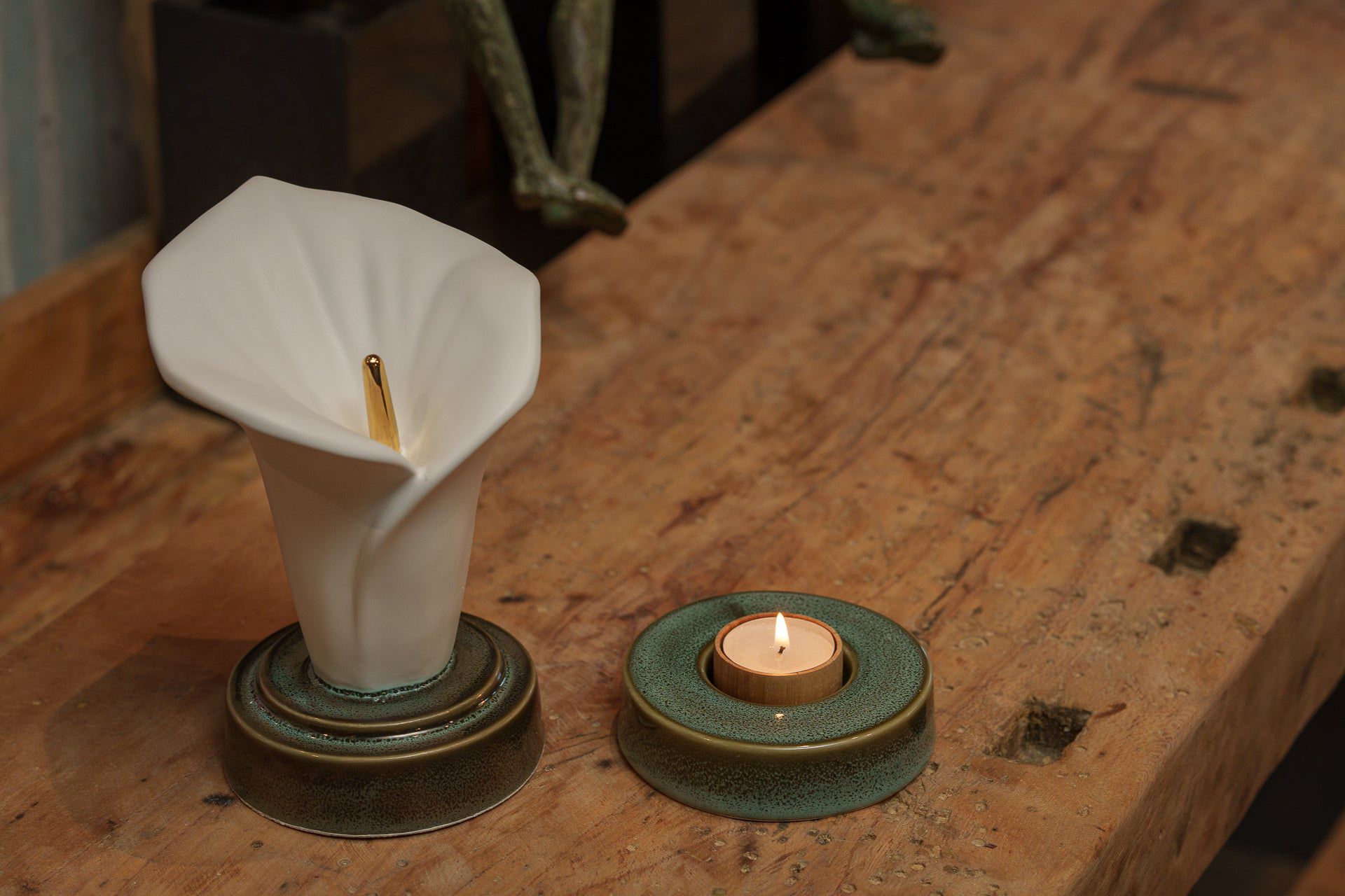 Pulvis Art Urns Keepsake Urn Calla Lily Keepsake Urn - White Matte | Ceramic
