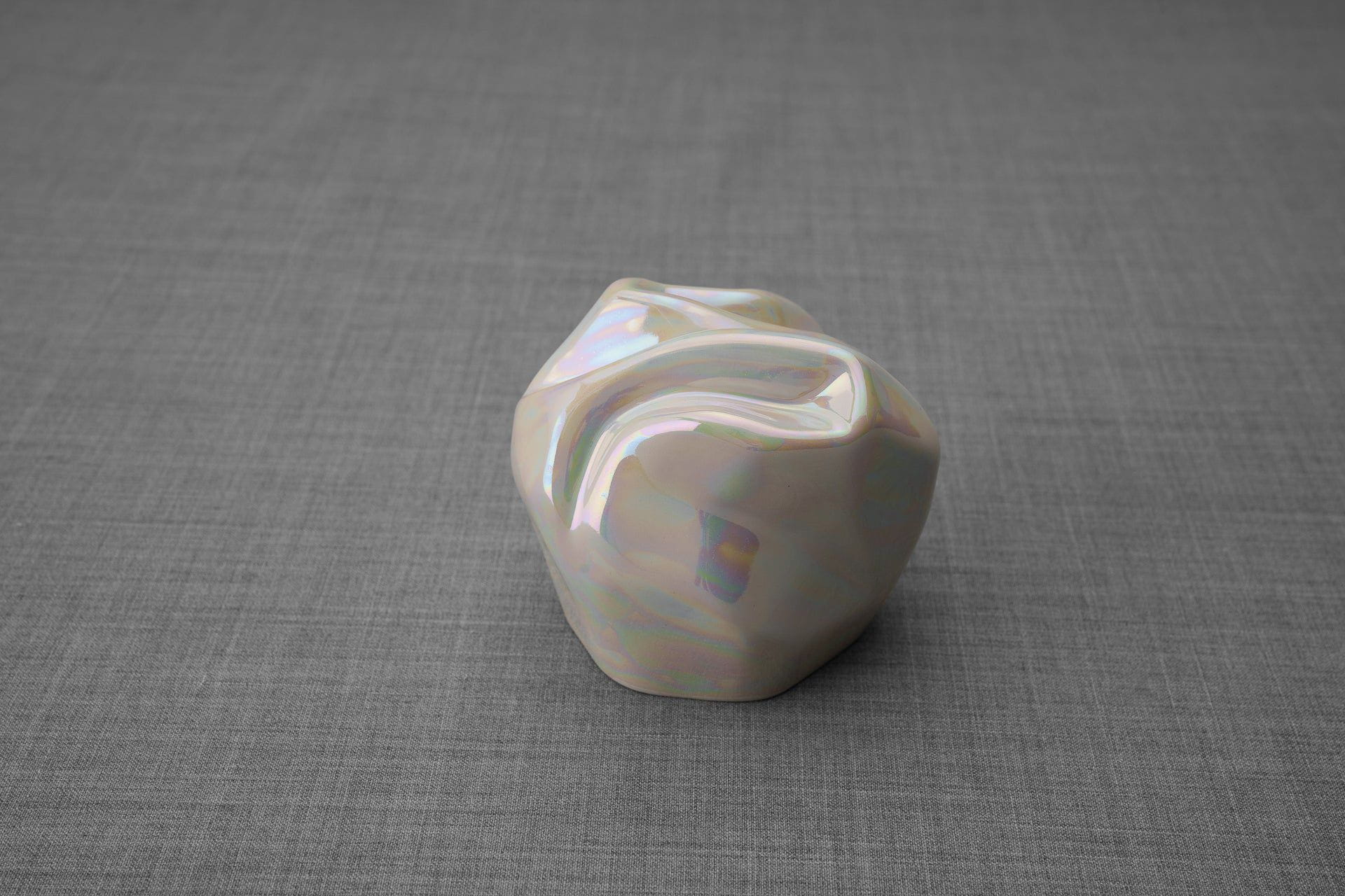Pulvis Art Urns Keepsake Urn Cremation Keepsake Urn "Precious" - Small | Pearly White | Ceramic