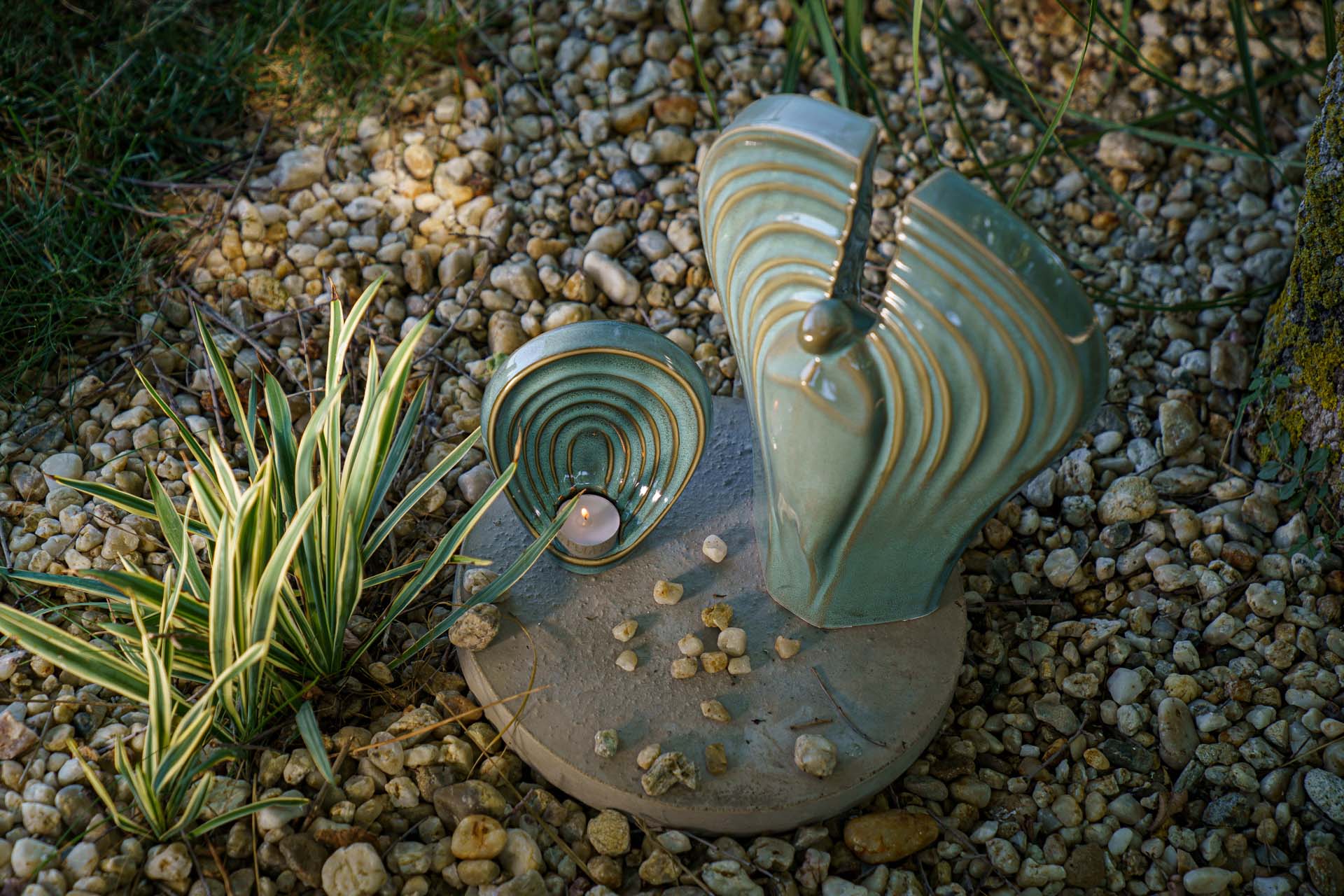 Pulvis Art Urns Keepsake Urn Handmade Cremation Keepsake Urn "Guardian" - Small | Oily Green Melange | Ceramic